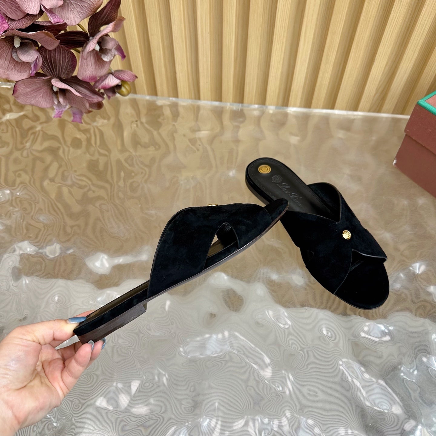 LP Vera Sandal Black Sheepskin 307963