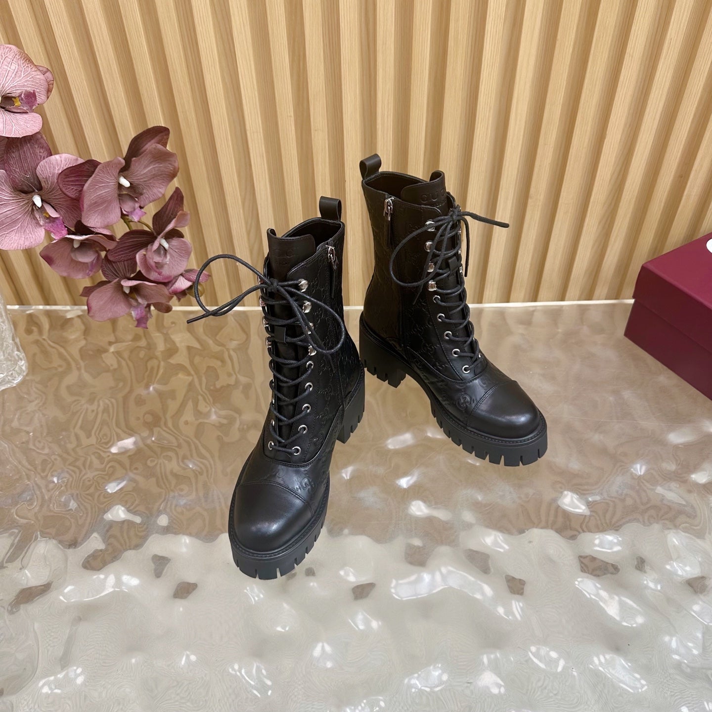 Gucci 2025 Boot Black Embossed Cowhide 498049