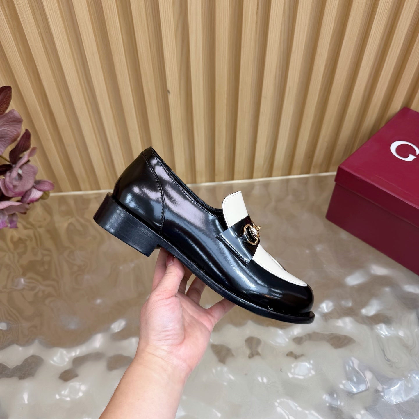 GG 26 Horsebit Loafers Black White Sheepskin 589463