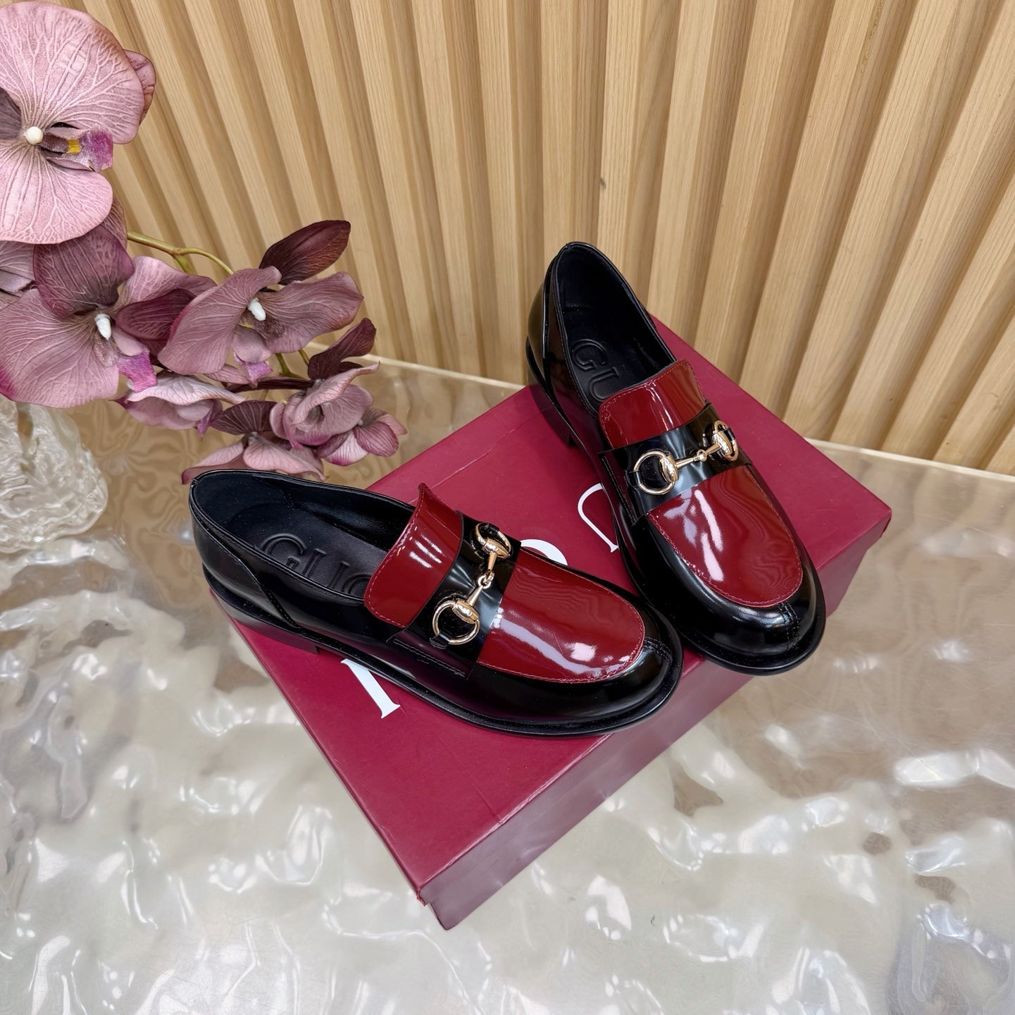 GG 26 Horsebit Loafers Black Red Sheepskin 589464