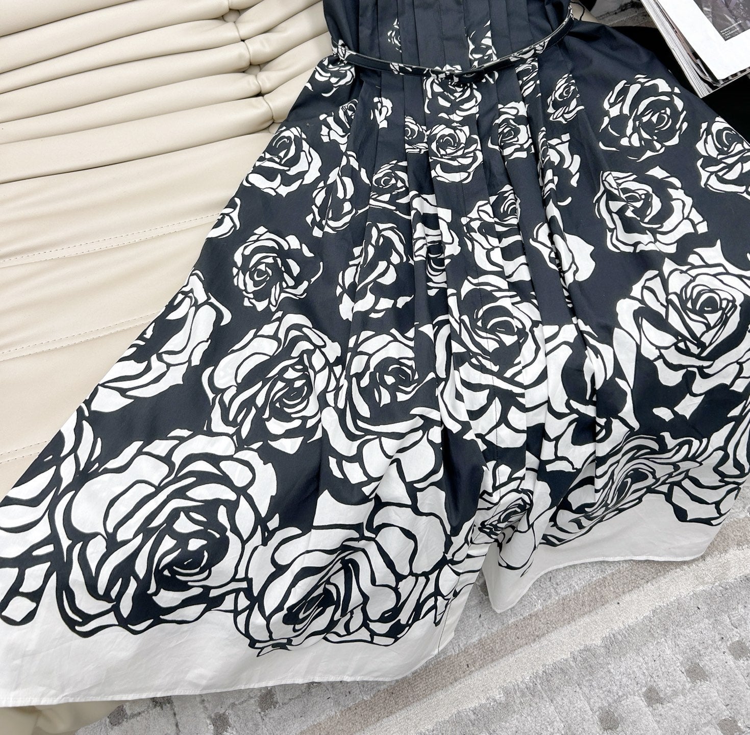 CD 2025 Floral Short-sleeved Belt Shirt Dress Black mix White Cotton