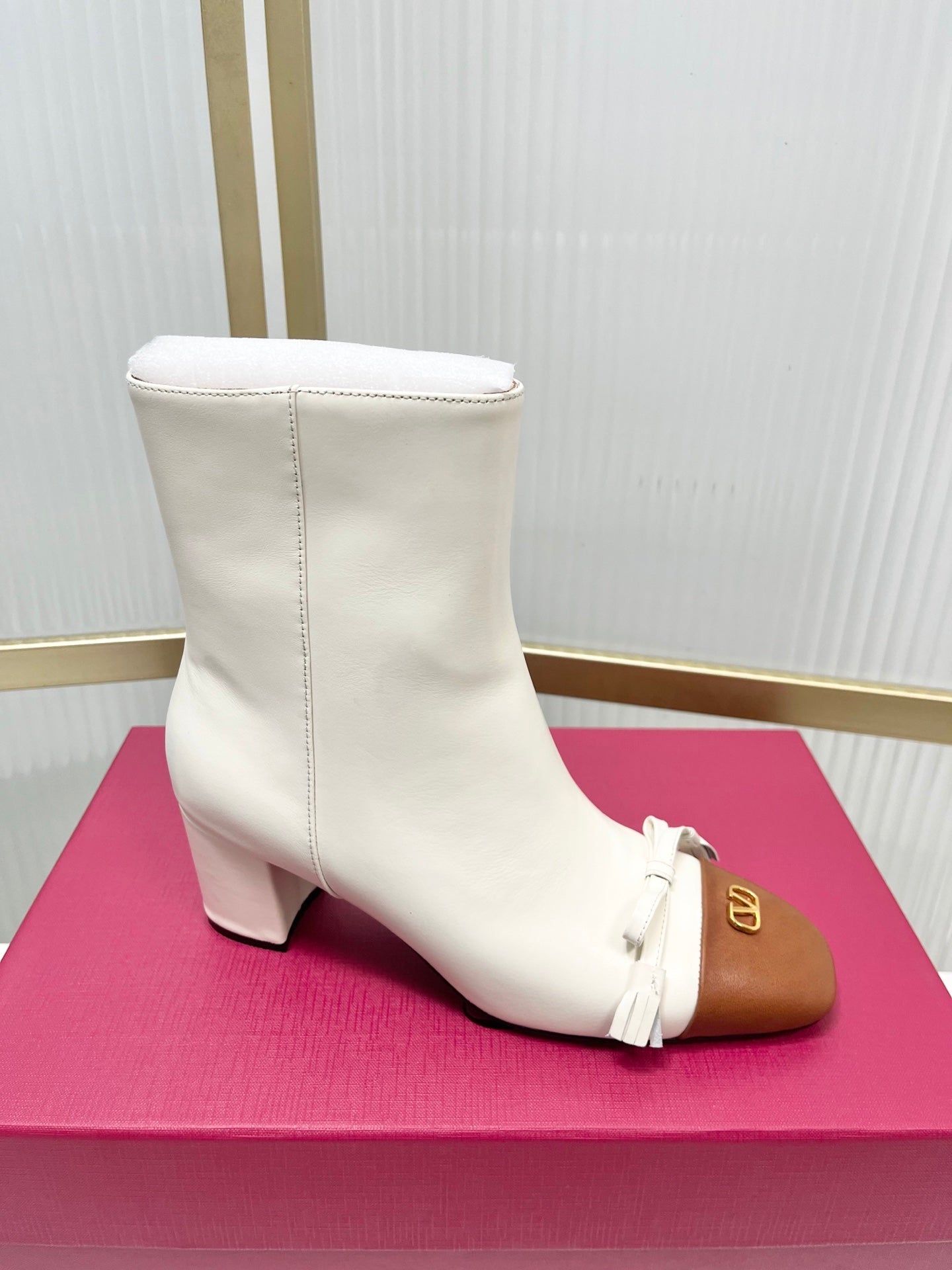 Valentino 2025 Bow Square Toe  Zipper Ankle Boot White Brown Cowhide 549735