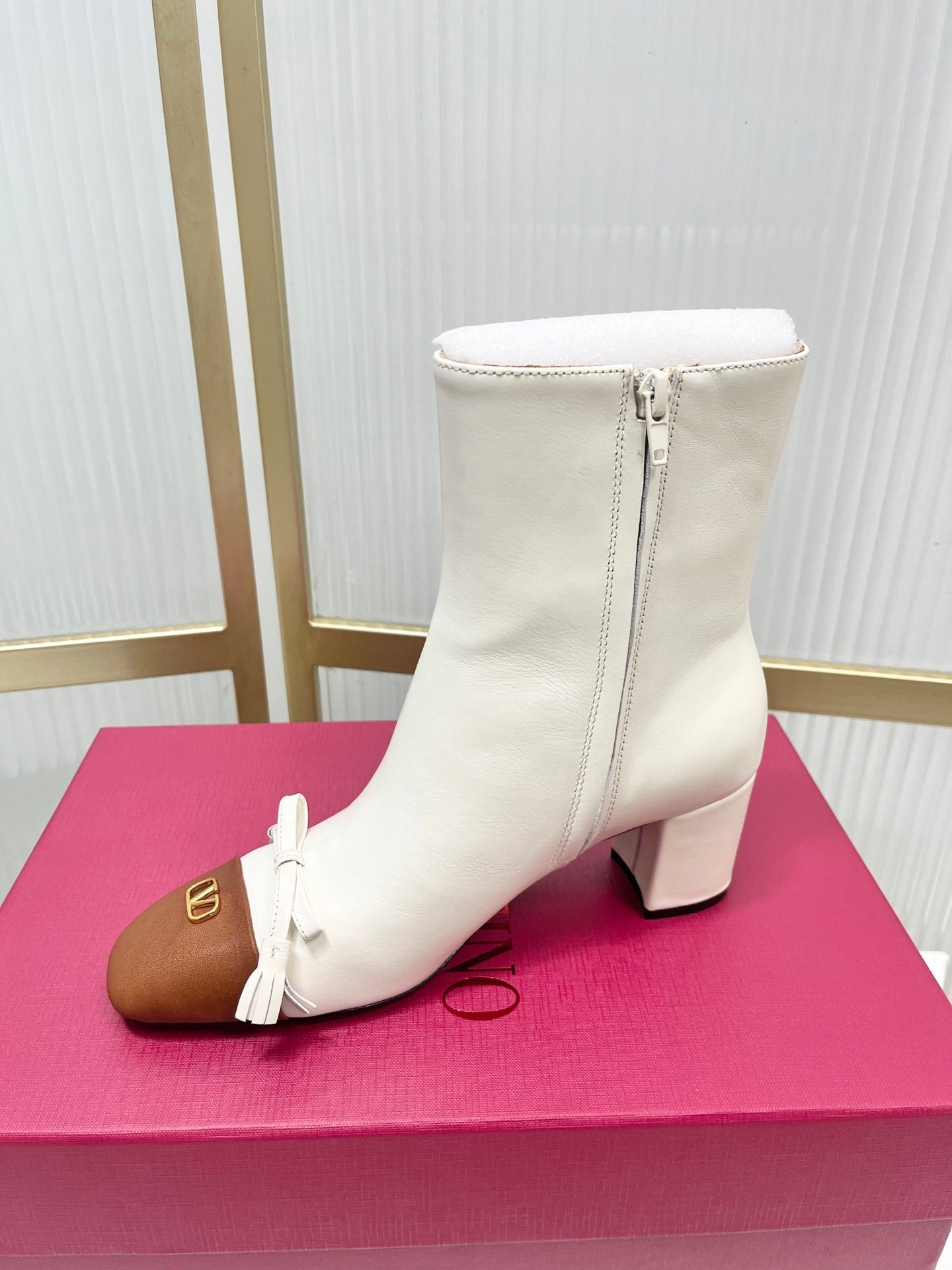 Valentino 2025 Bow Square Toe  Zipper Ankle Boot White Brown Cowhide 549735
