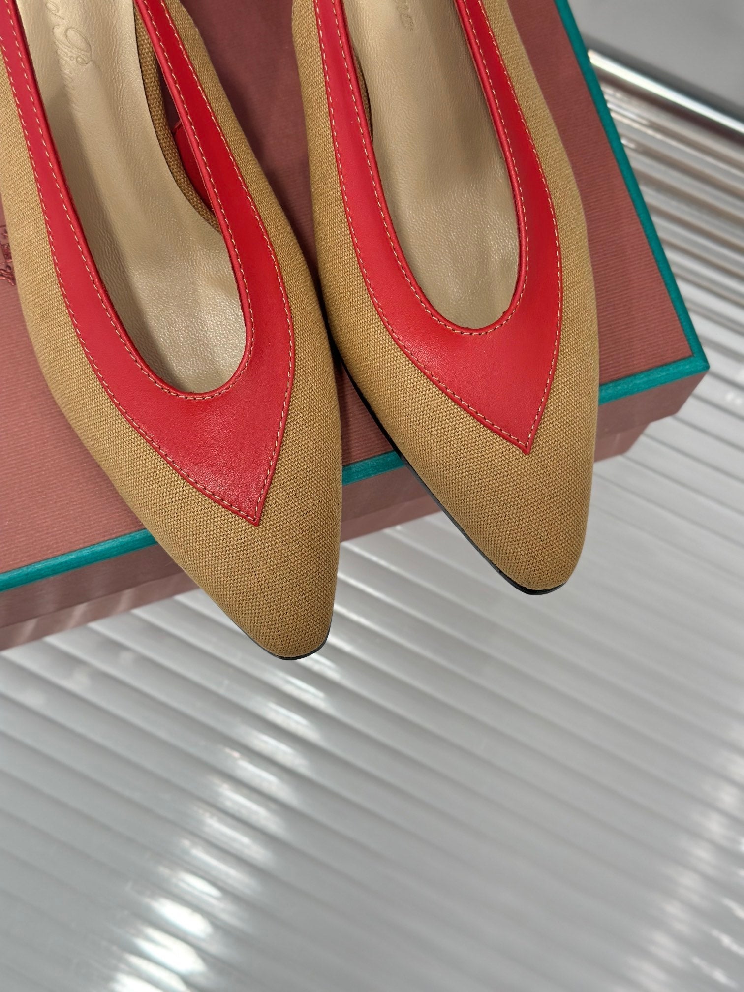 LP Rebecca Slingbacks In Mustard Brown Mix Red Cotton Fabric And Lambskin 989419