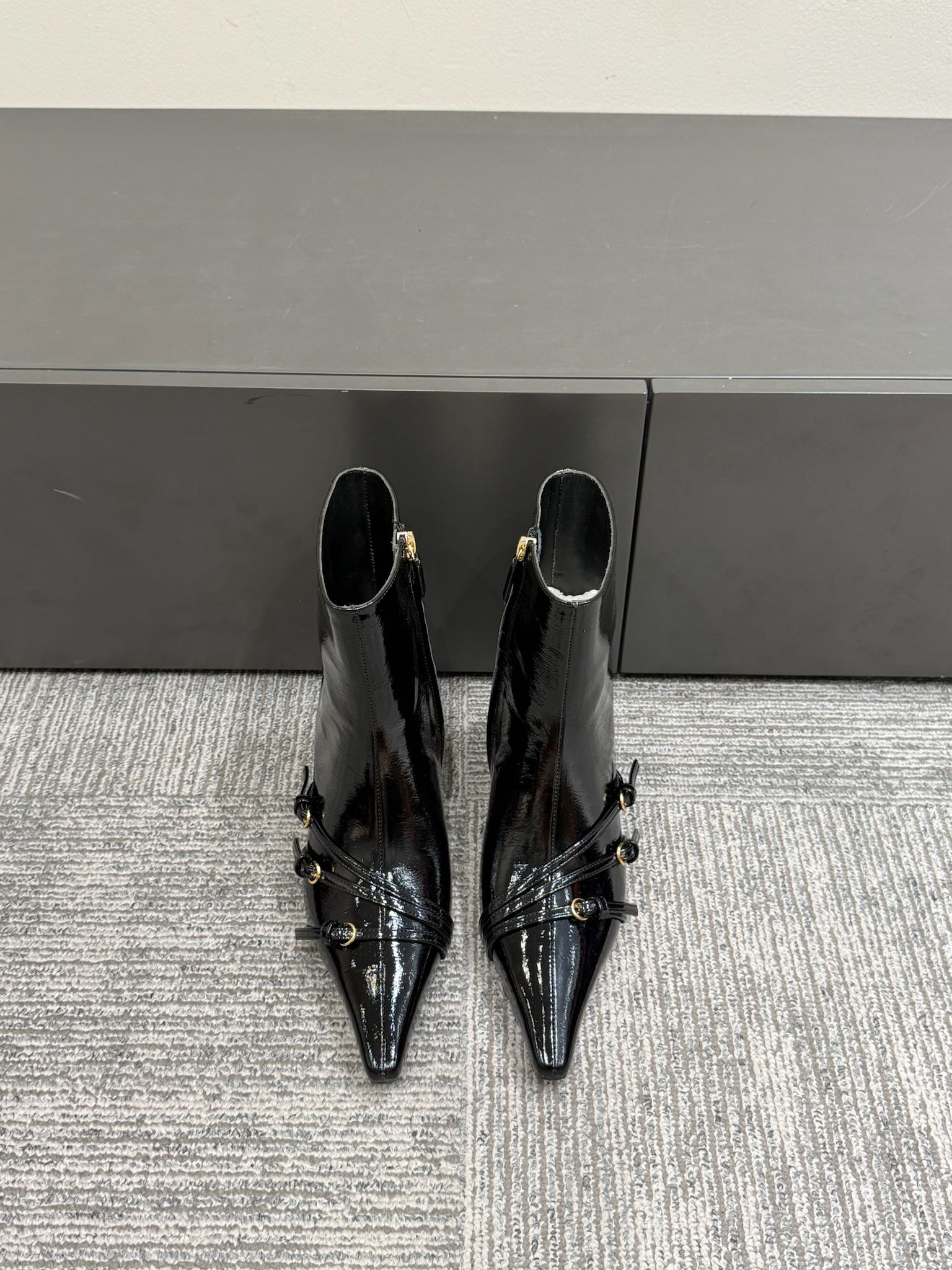 Miu 90 short boots black patent leather 417986