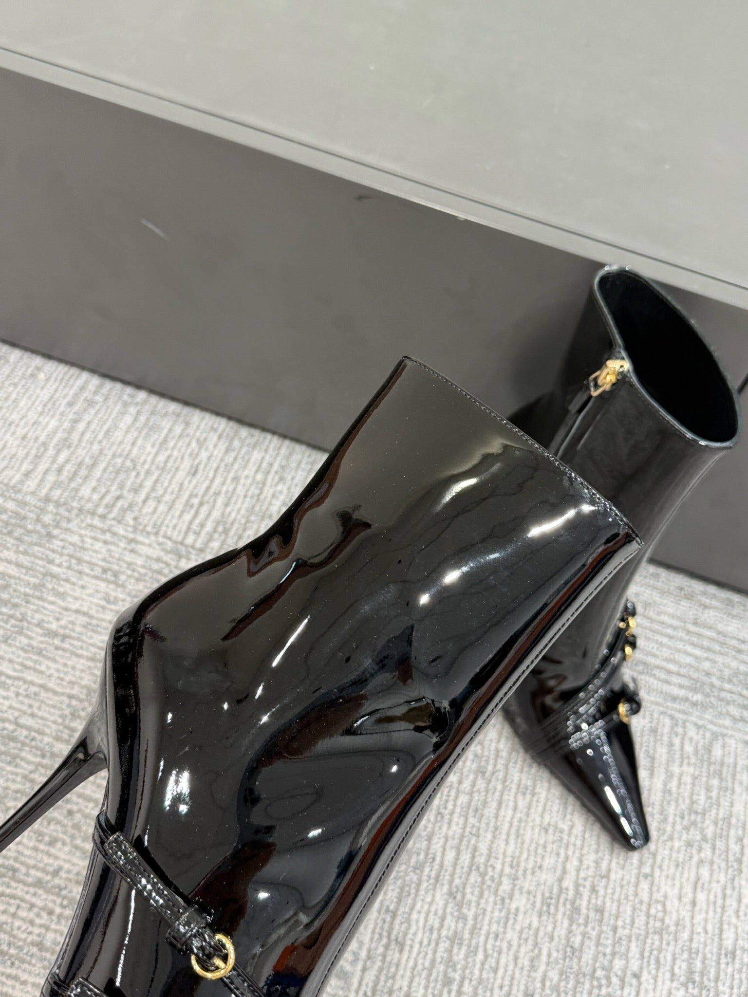 Miu 90 short boots black patent leather 417986