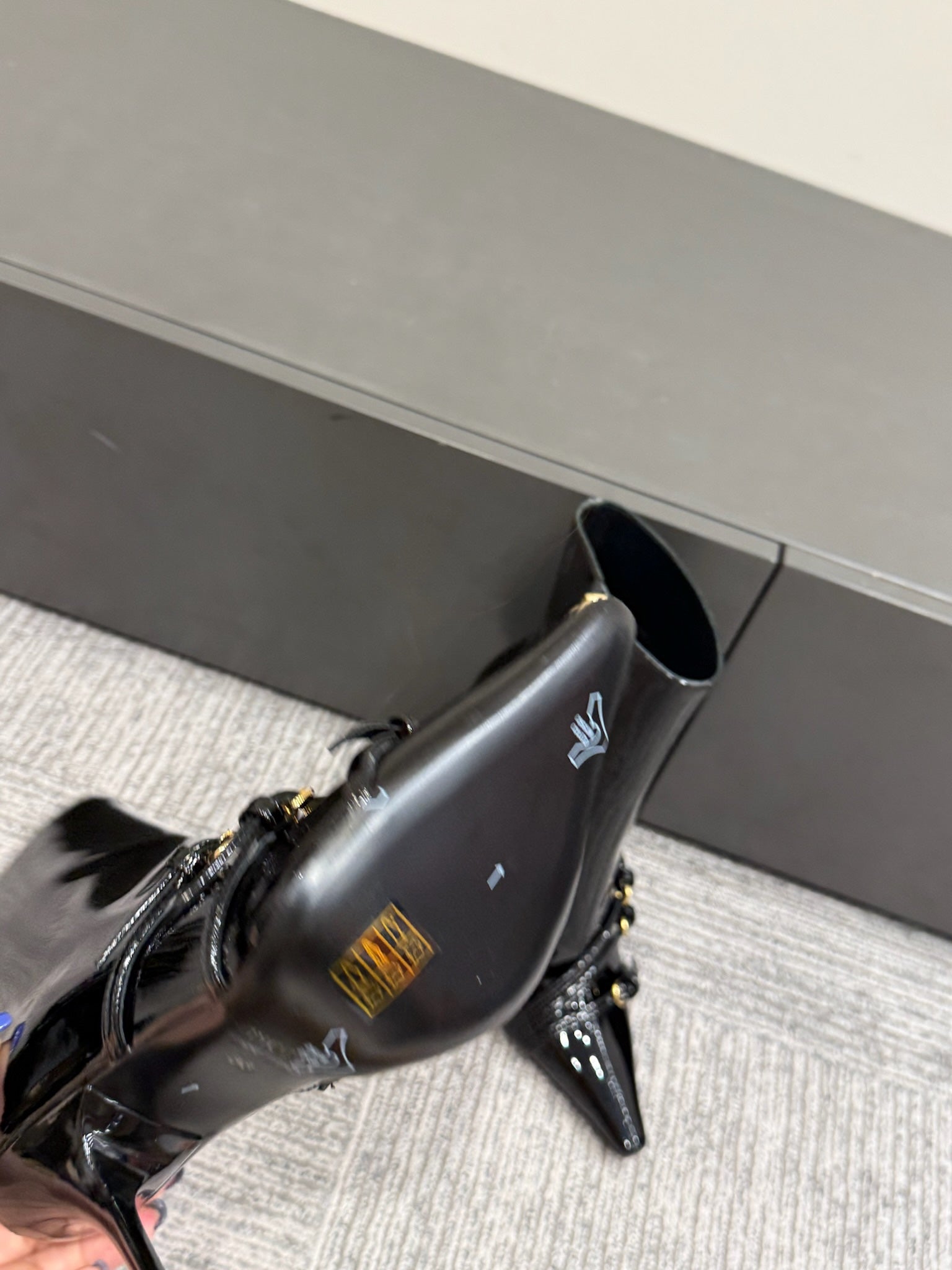 Miu 90 short boots black patent leather 417986