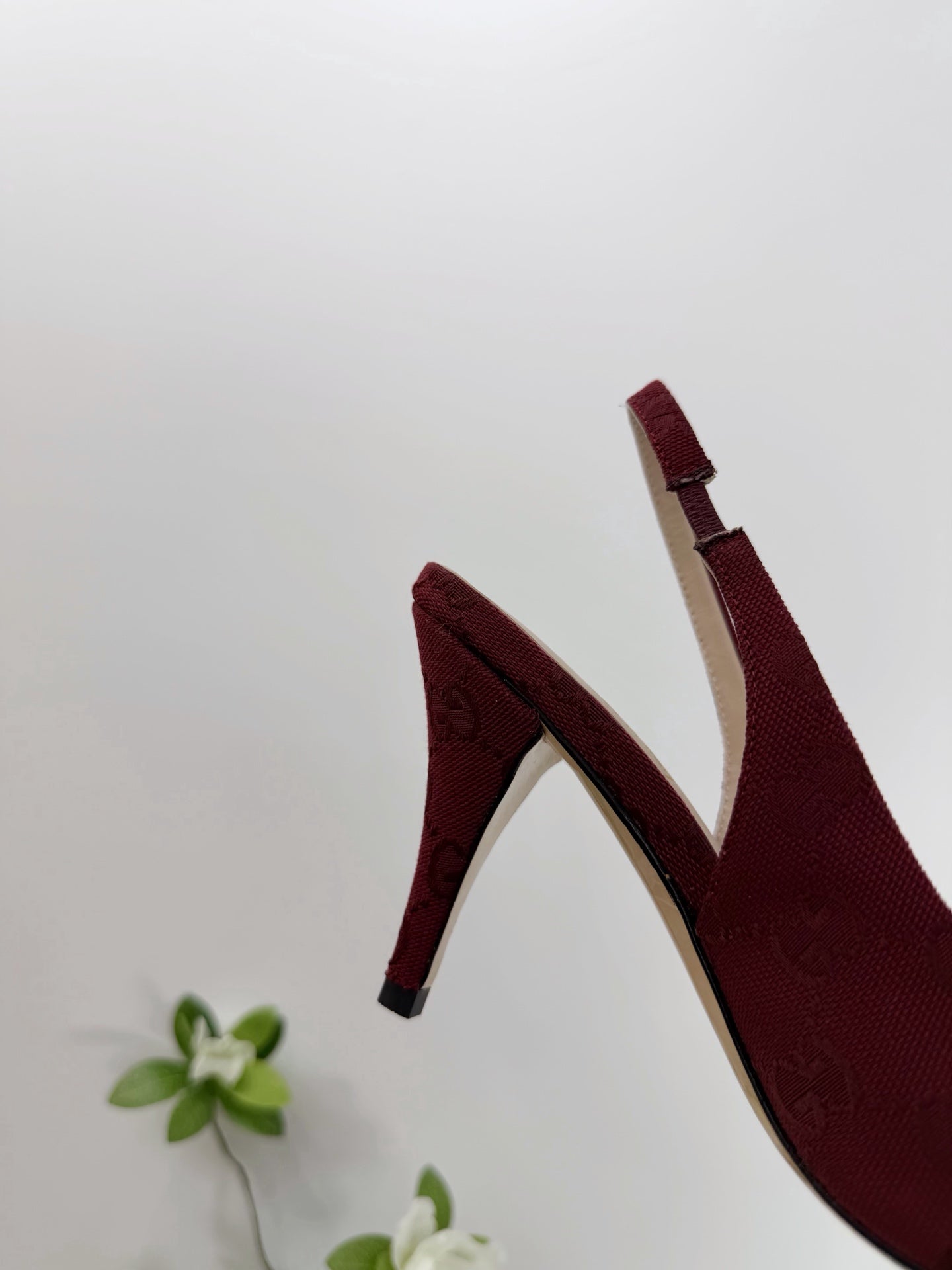 GG 26 Slingback Dark Red Fabric 592423