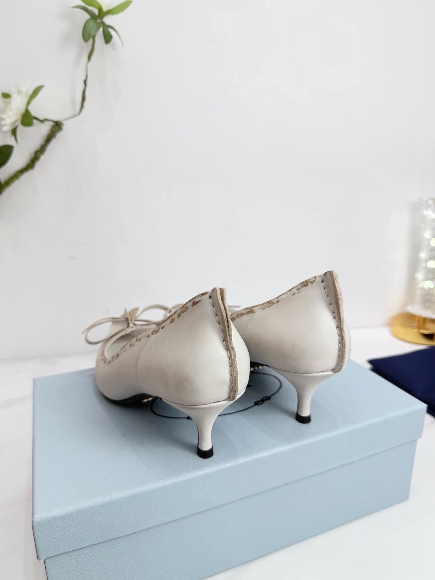 PRA 26SS Pump 55 Ivory Beige Cowhide 592406