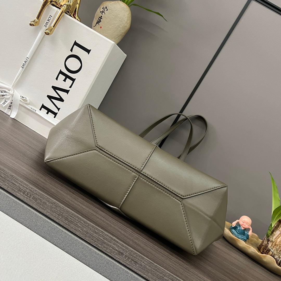 Loewe Cropped Handbag 39 Olive Green Glossy Calfskin 280653