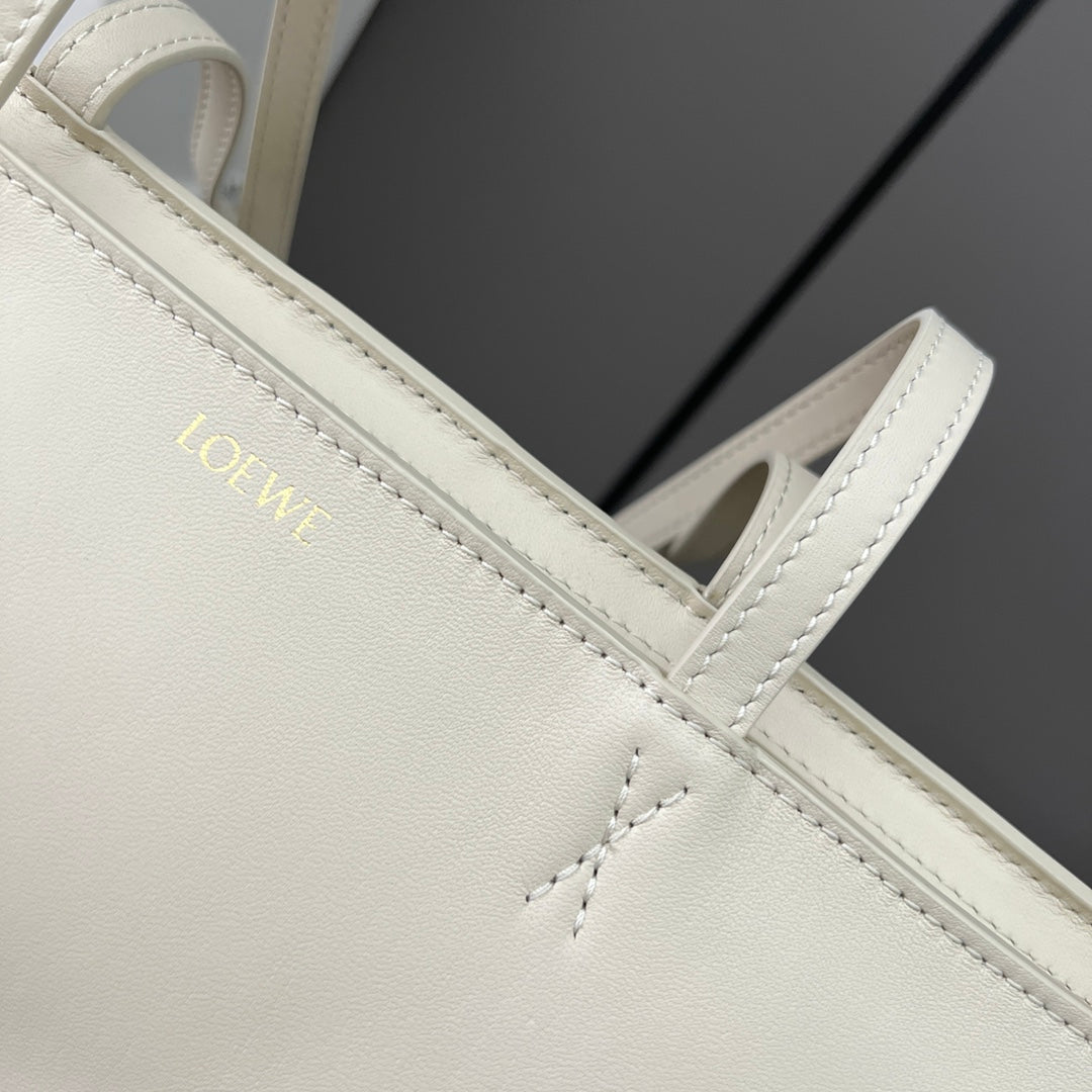 Loewe Cropped Handbag 39 White Glossy Calfskin 280661