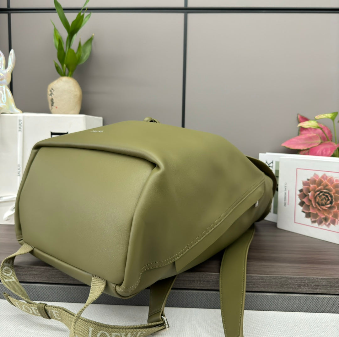 Loewe 2025 Flamenco Backpack 40cm Olive Green Calfskin 274688