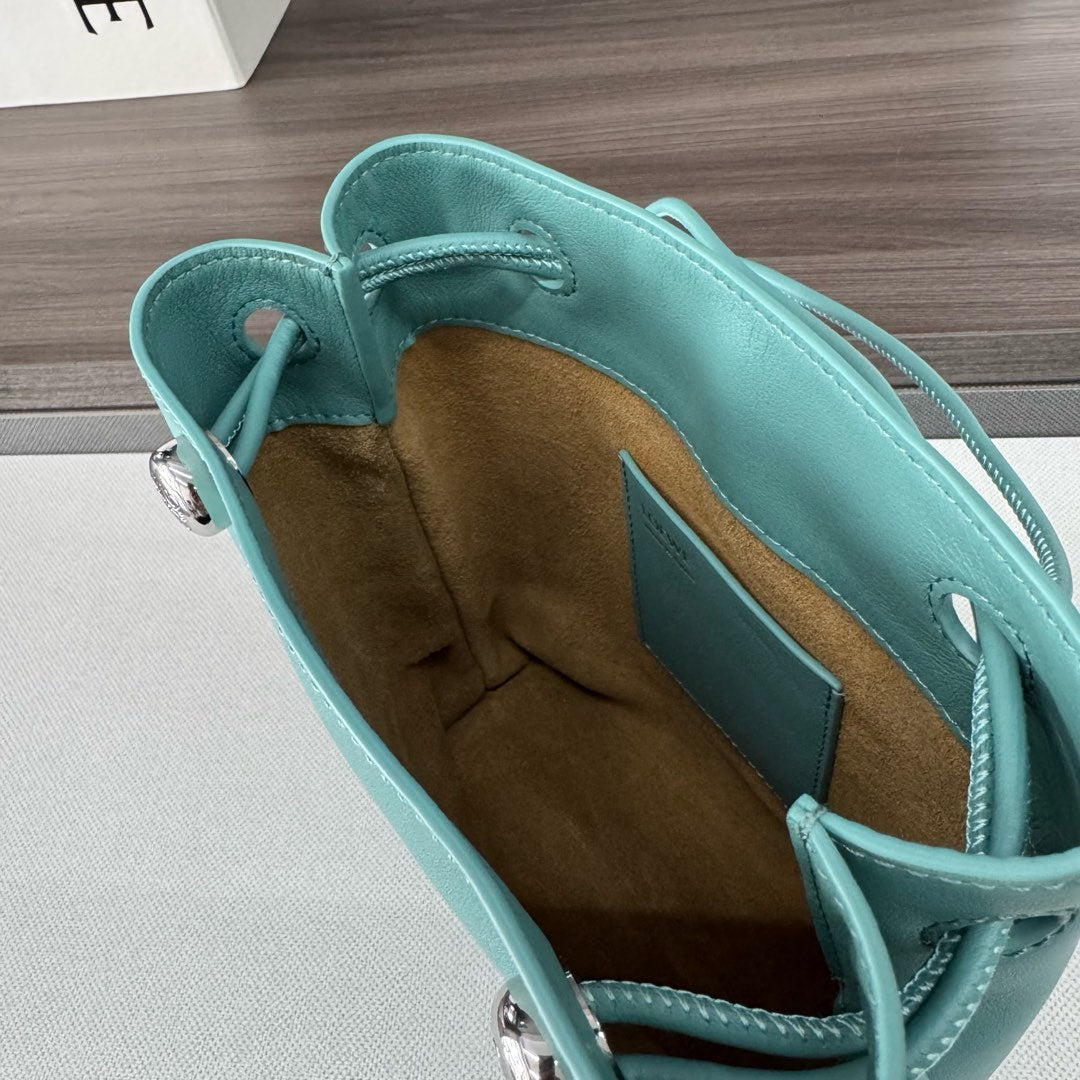 Loewe Pebble Hobo Bag 22 Mint Green Calfskin 280580
