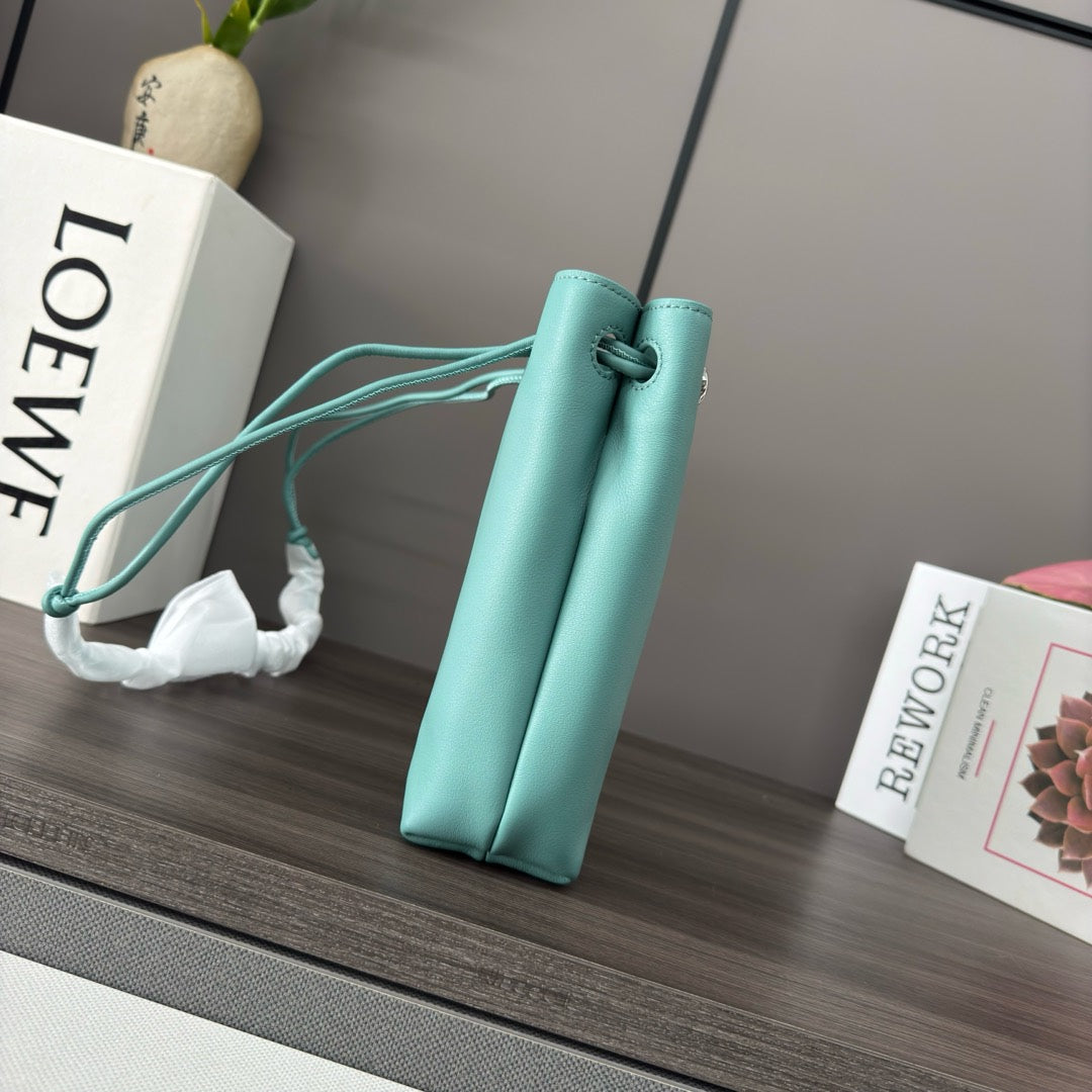 Loewe Pebble Hobo Bag 22 Mint Green Calfskin 280580