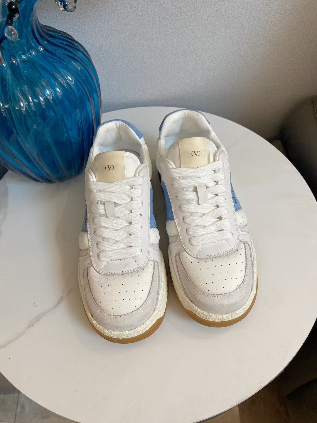 VT 25S  Casual Sneakers White Blue Cowhide Suede 563097