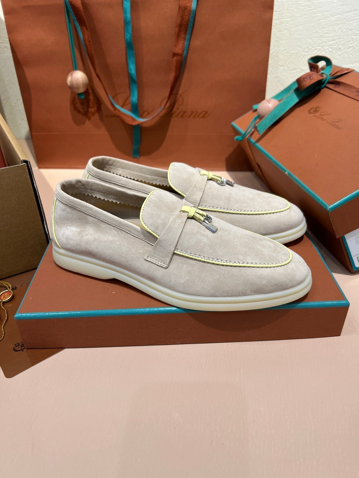 lp summer charm walk loafer royal beige yellow suede