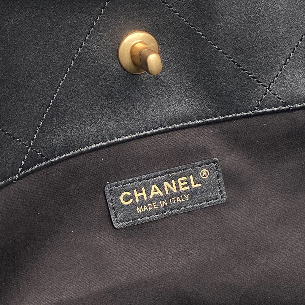 Chanel 2025 Maxi Hobo Bag 47cm Black Soft Calfskin 322113