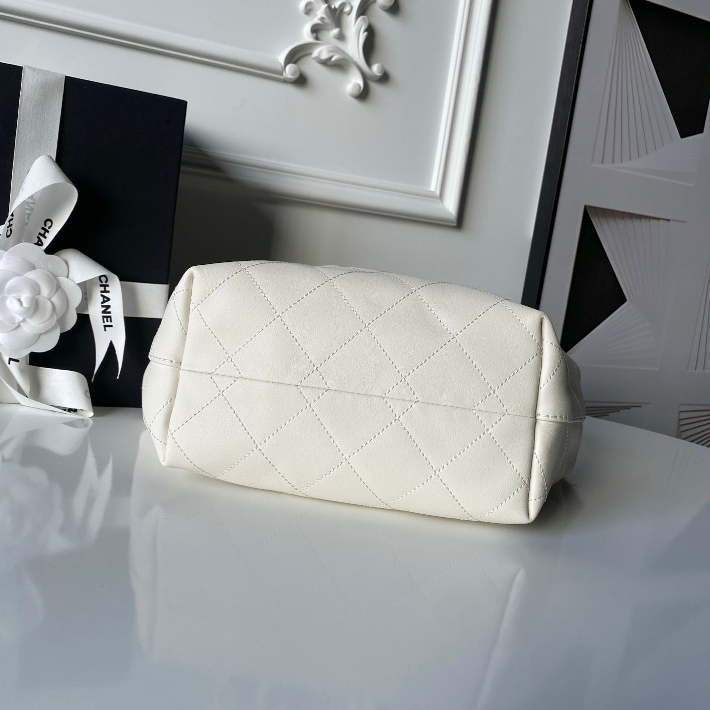 Chanel 2025 Hobo Bag 32cm White Calfskin 315837