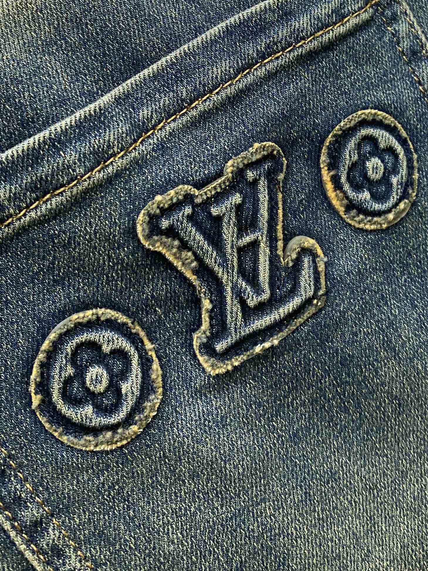 LV STRAIGHT LEG JEANS 239598