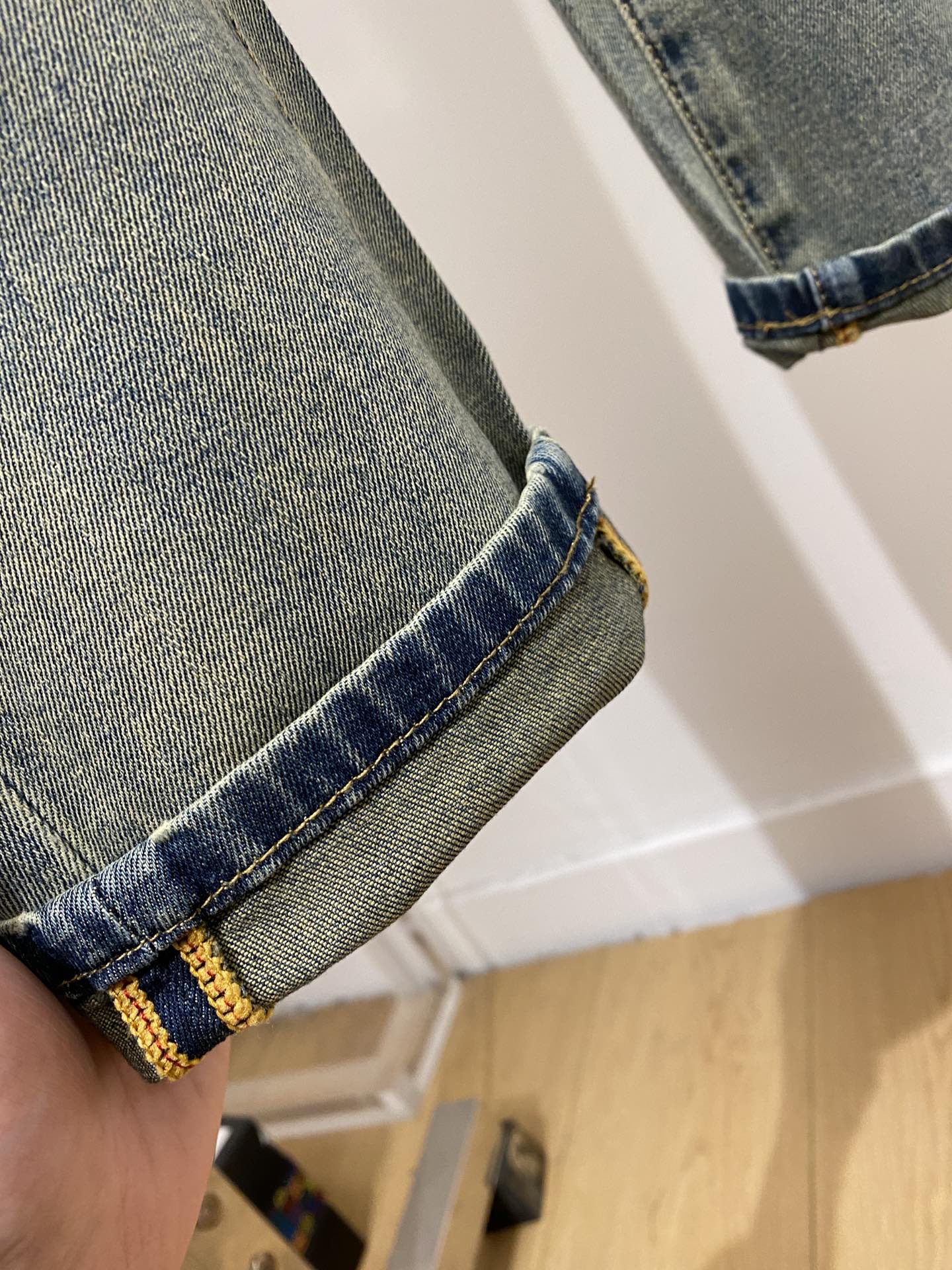 LV STRAIGHT LEG JEANS 239597