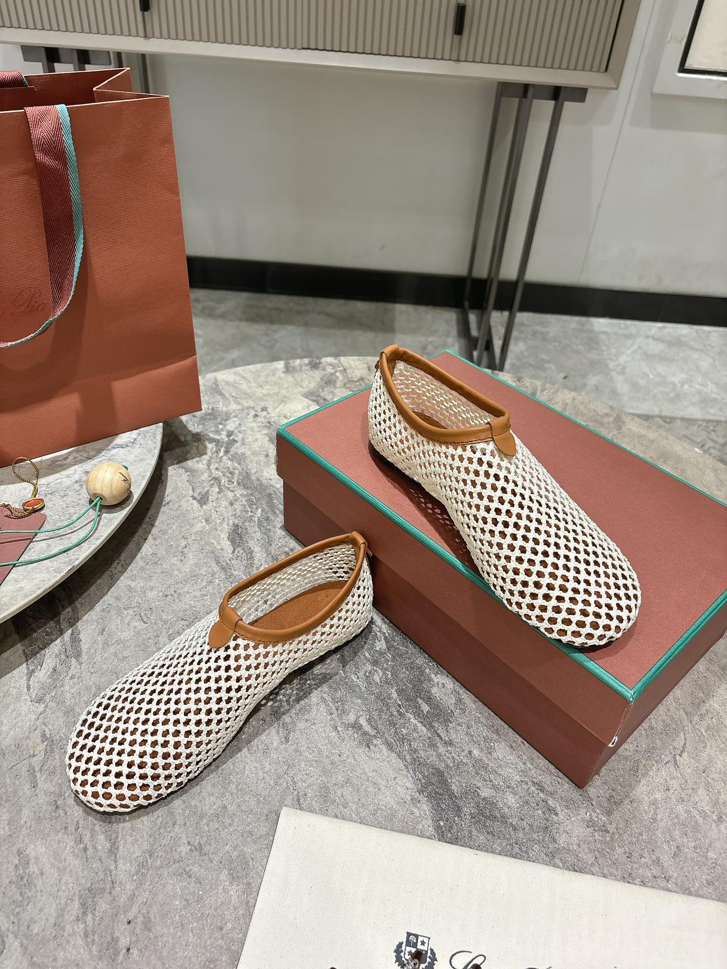 LP hollow knit ballet flats beige  original leather 379024