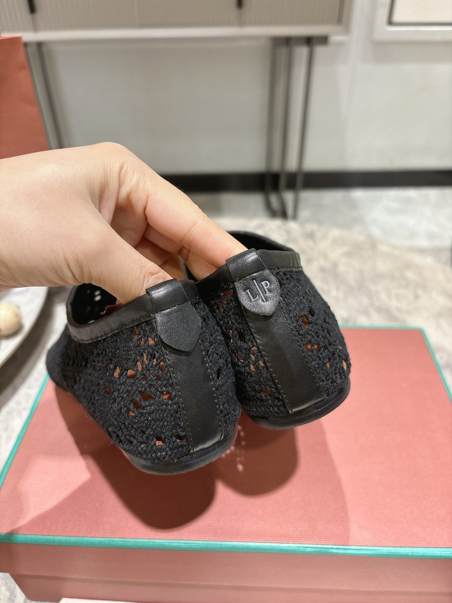 LP hollow knit ballet flats black fabric 379027