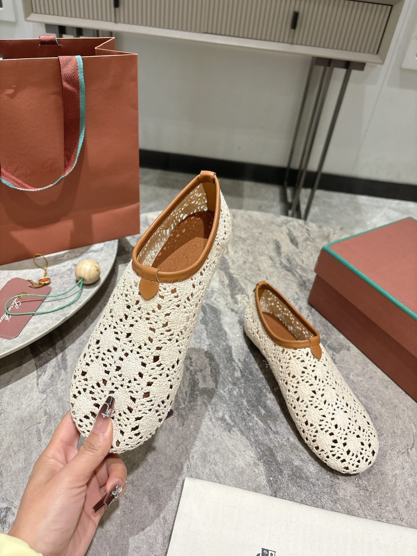 LP hollow knit ballet flats white fabric 379026