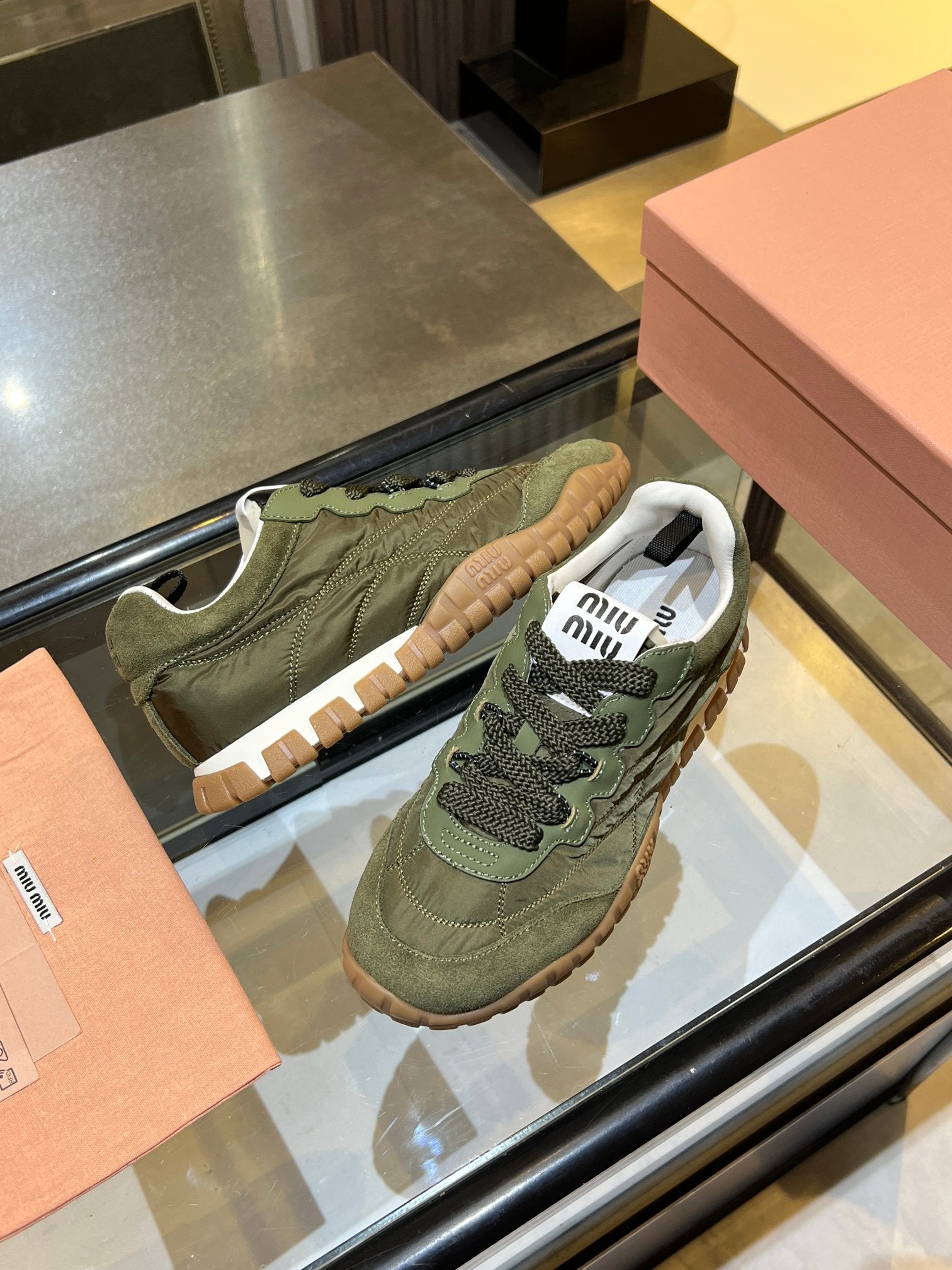MIU 26ss Sneaker Moss Green Fabric Suede 625653