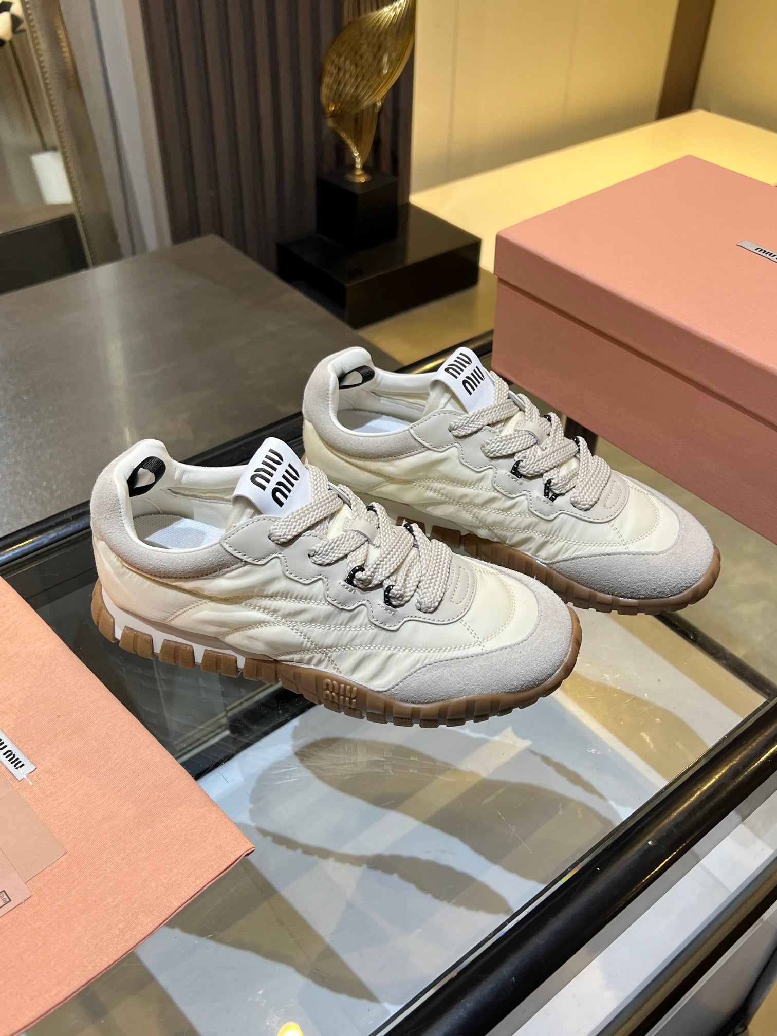 MIU 26ss Sneaker Beige Fabric Suede 625654