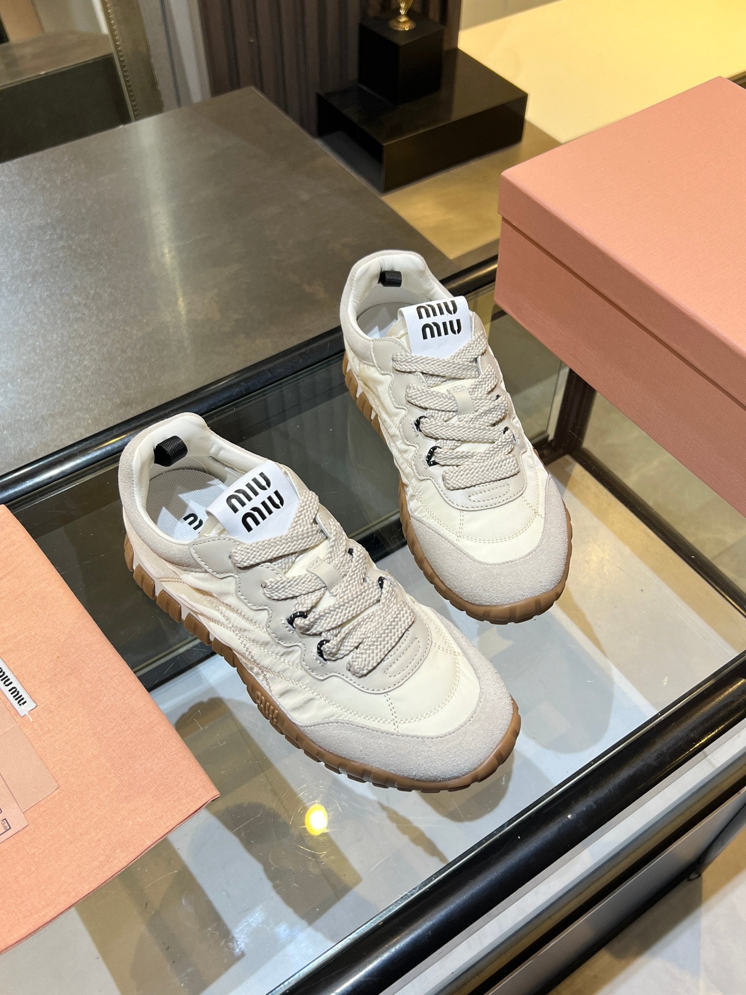 MIU 26ss Sneaker Beige Fabric Suede 625654