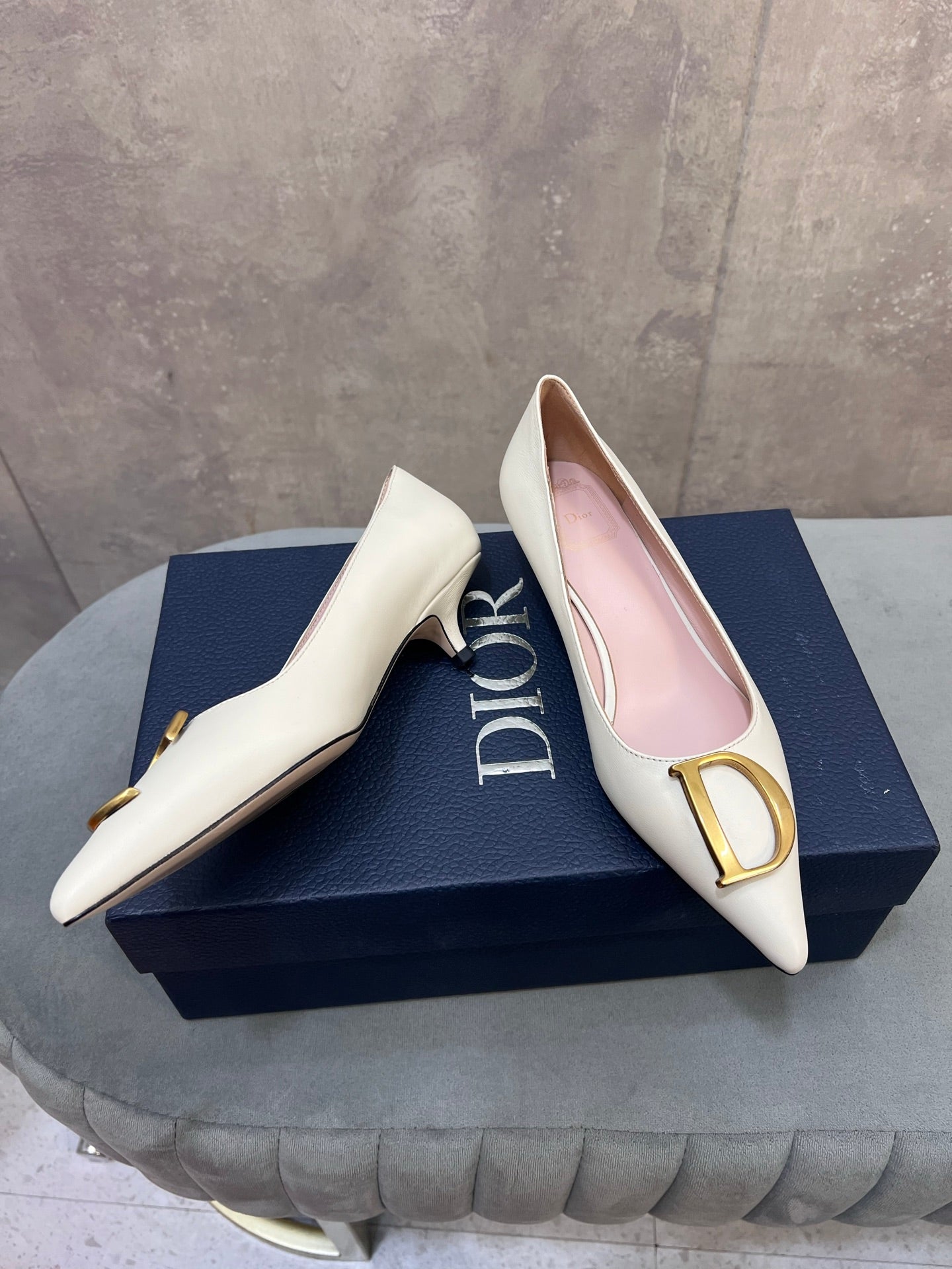 CD 26 High-Heeled 40 Pumps White Cowhide 594575