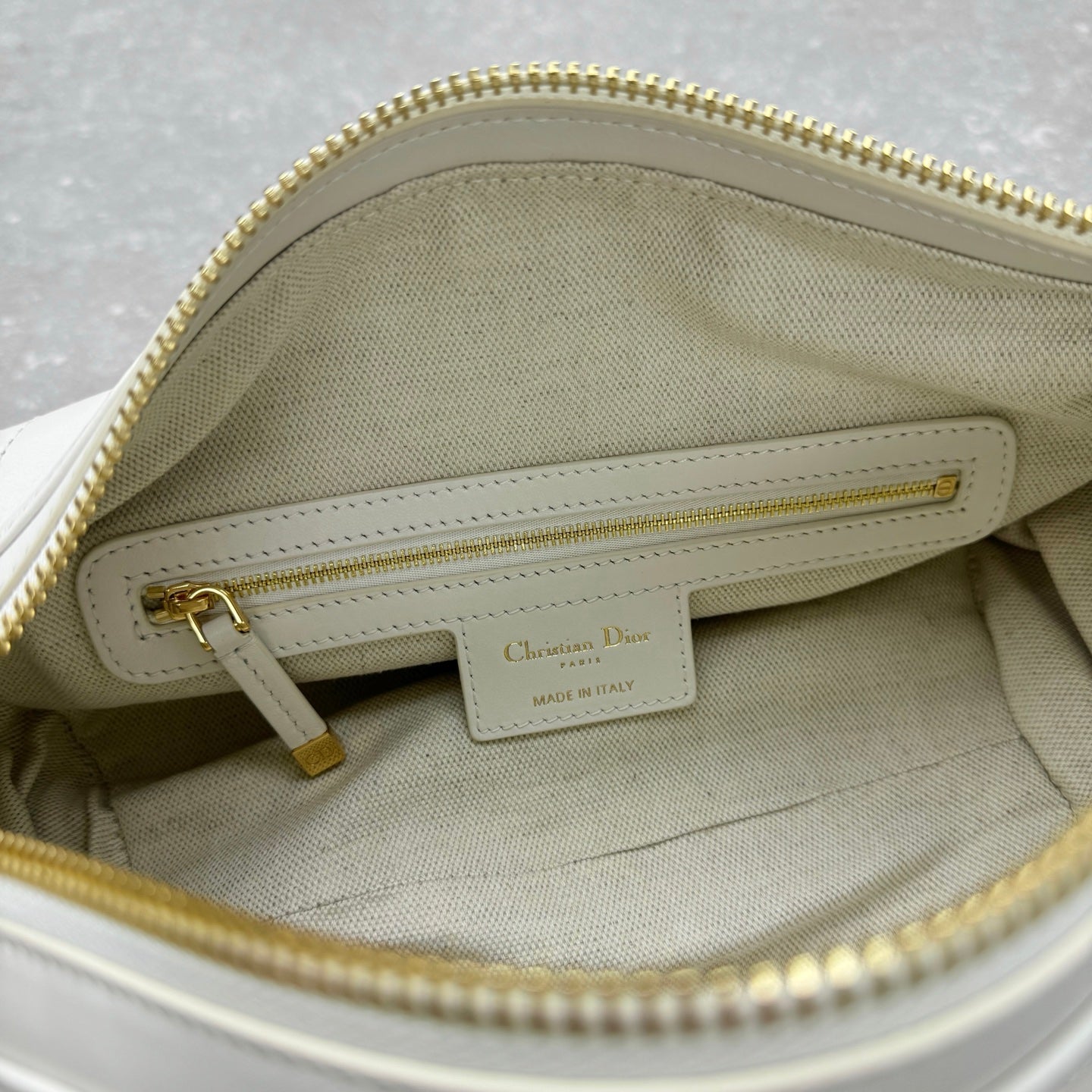 Dior 2025 Hobo Bag 25cm White Calfskin
