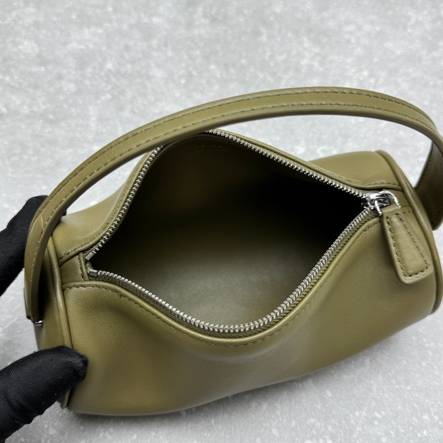 The Row 2025 Round 90's Bag Green Leather
