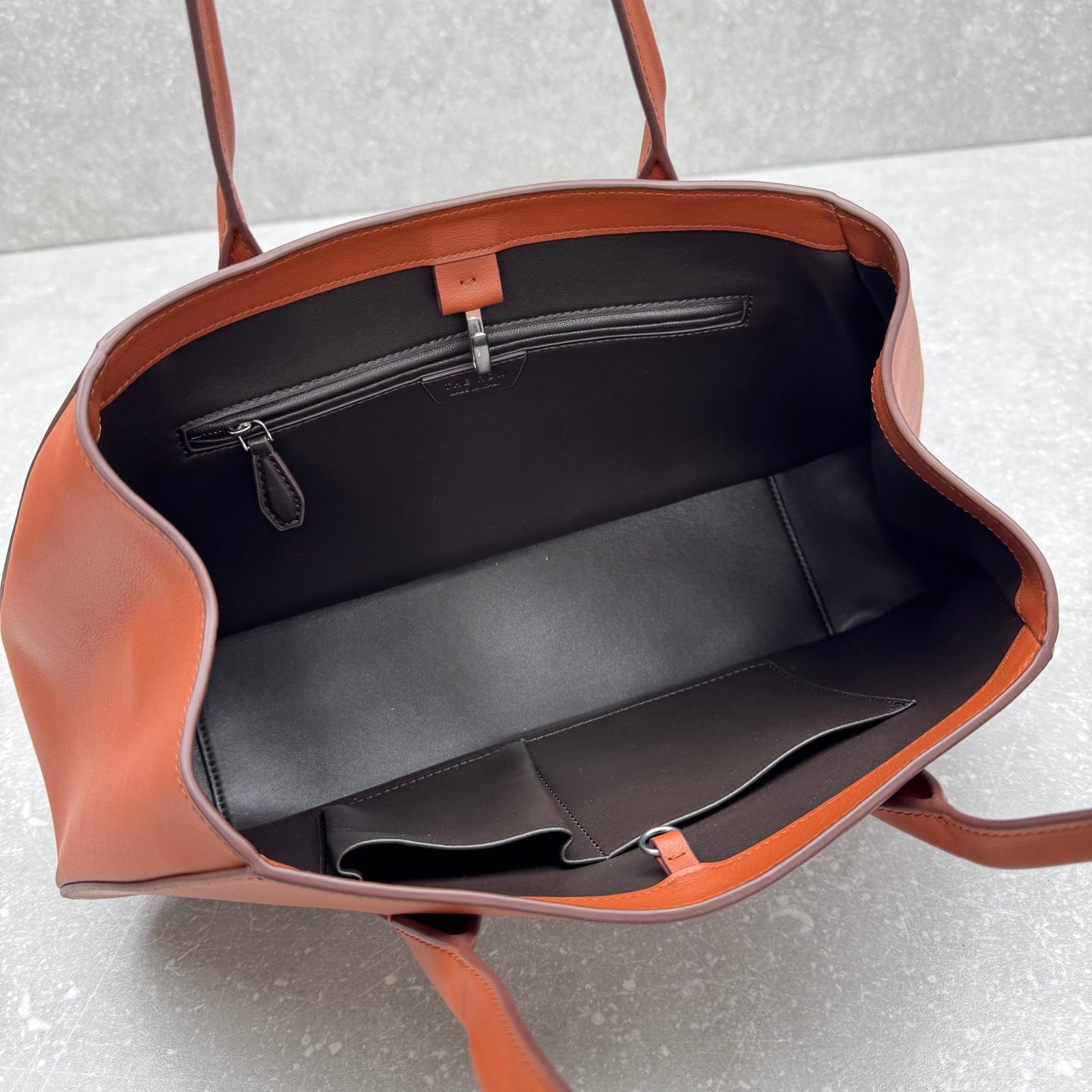 The Row 2025 Alger Bag 39cm Caramel Cowhide