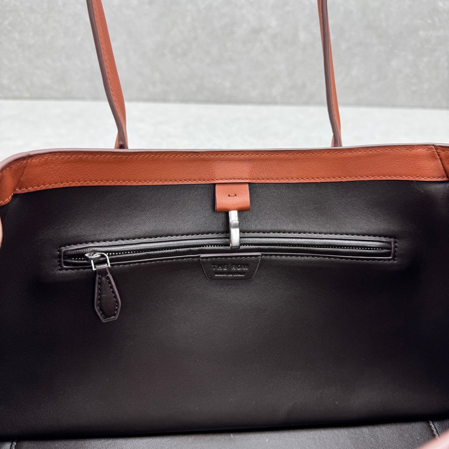 The Row 2025 Alger Bag 39cm Caramel Cowhide