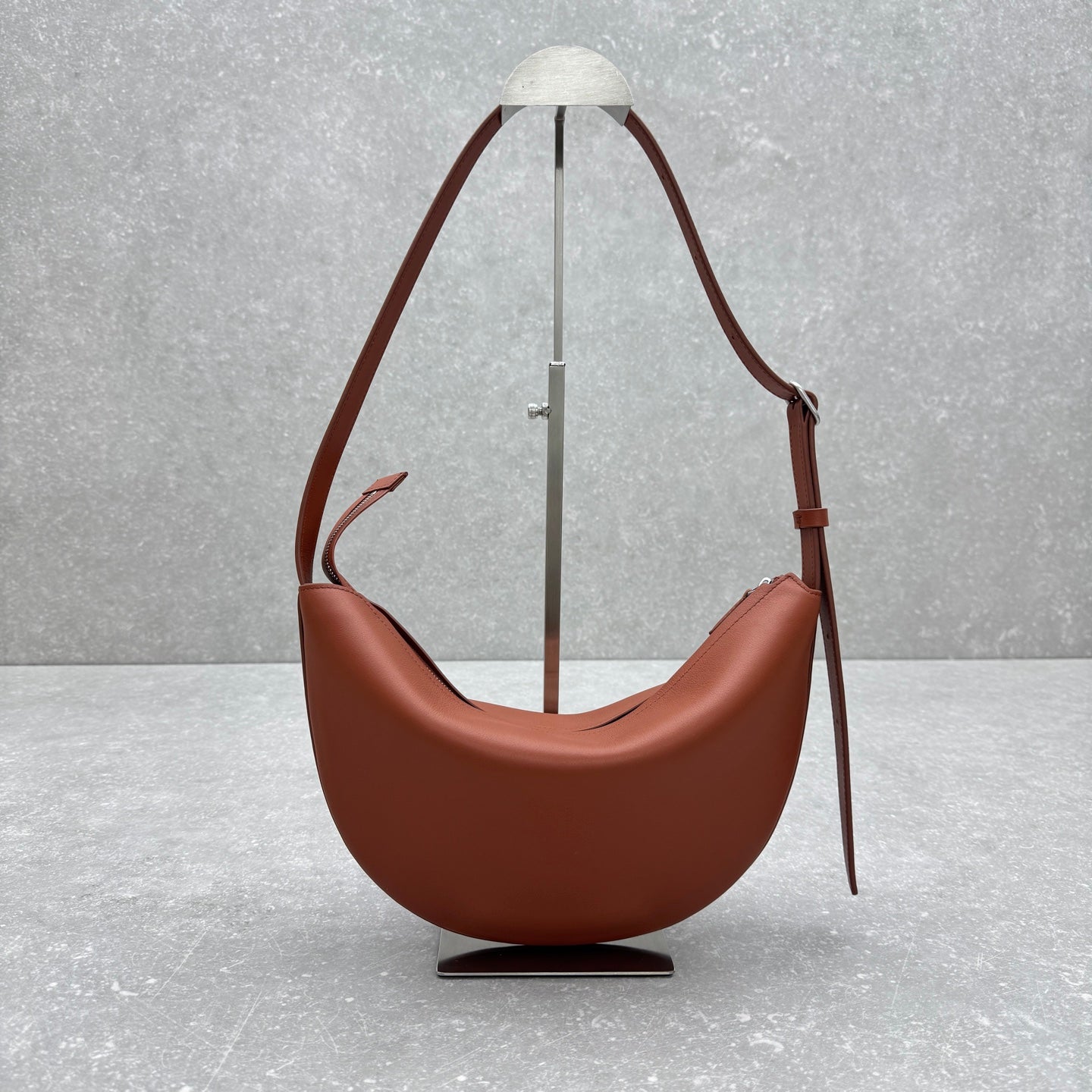 The Row 2025 Jouve Bag 34cm Brownish-red Calfskin