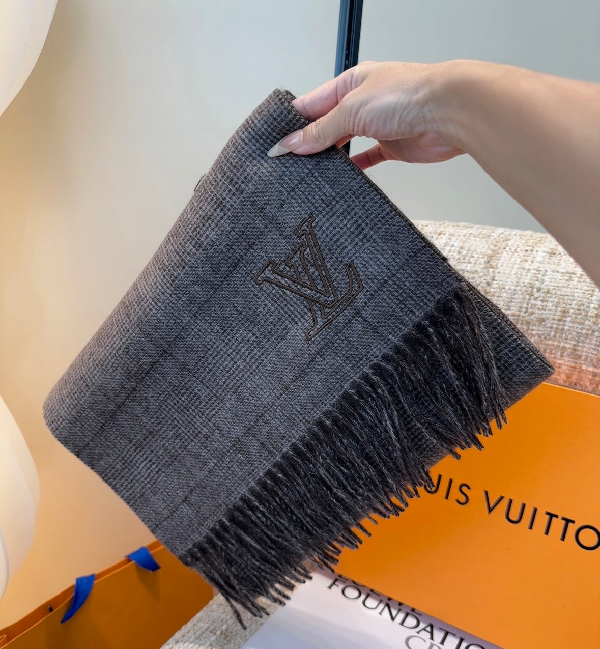 LV Scarf 180cm Dark Gray Wool Cashmere 976956