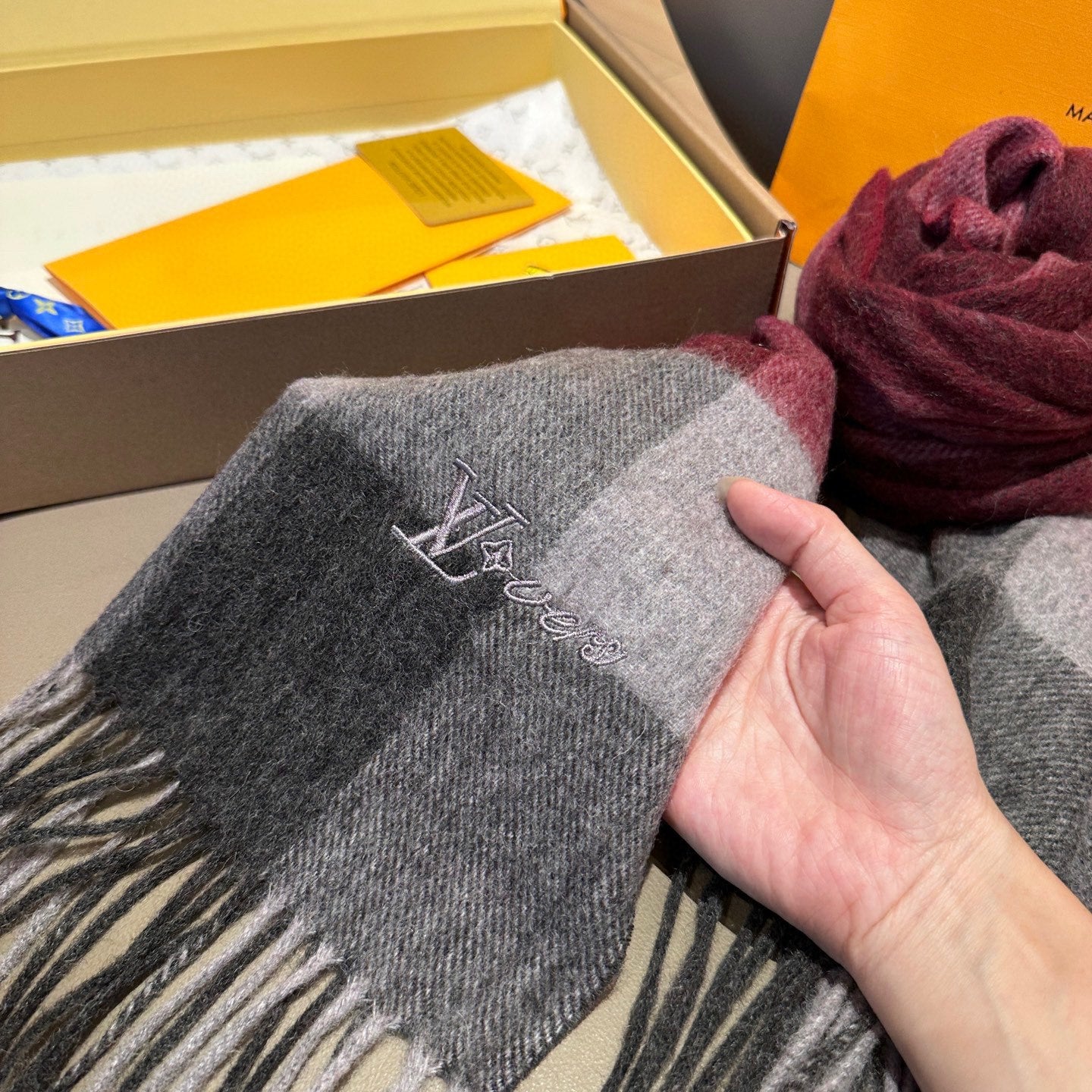 LV Scarf 185cm Burgundy Black Gray Wool Cashmere 977002