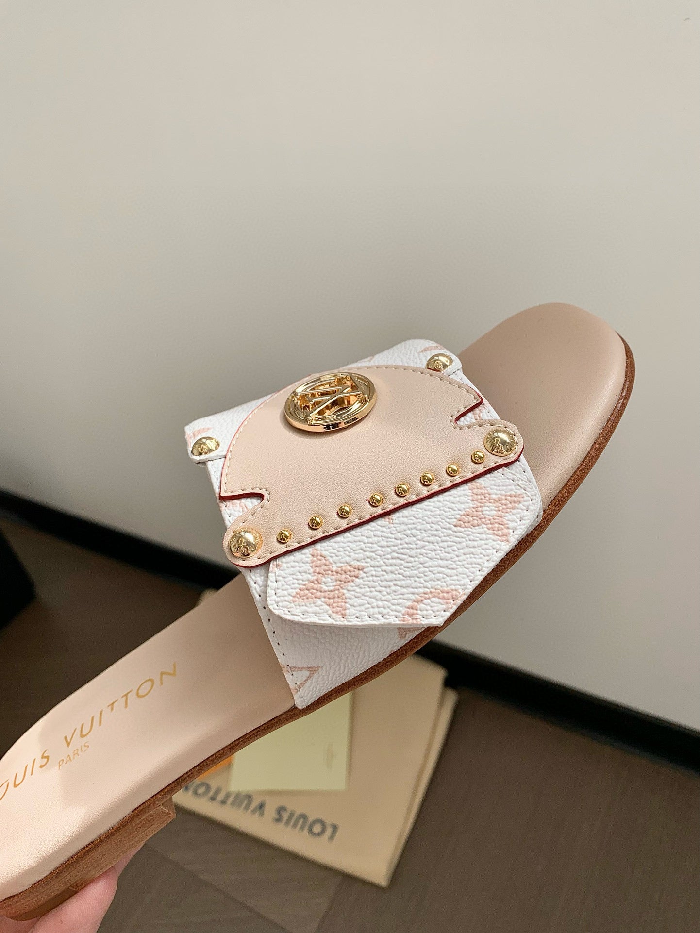 LV Mule plate LV Frame Beige Leather 218901