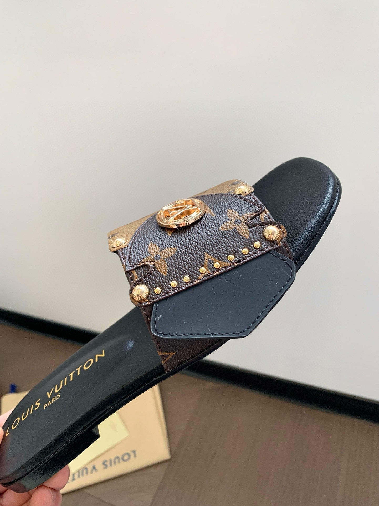 LV Mule plate LV Frame Marron Cacao Leather 218902