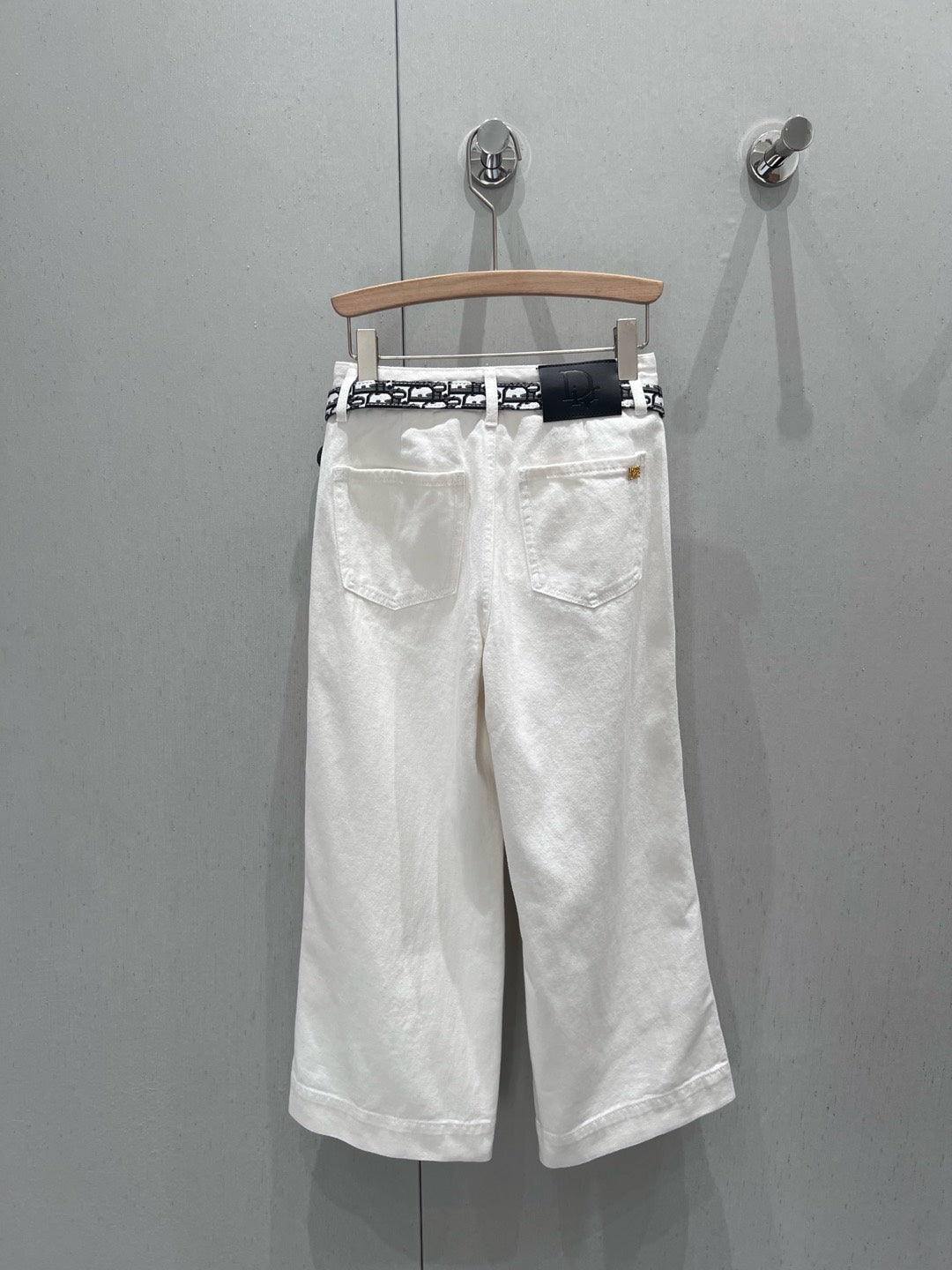 CD 25 Belt Decorated Double Pocket Jeans White Cotton 209950