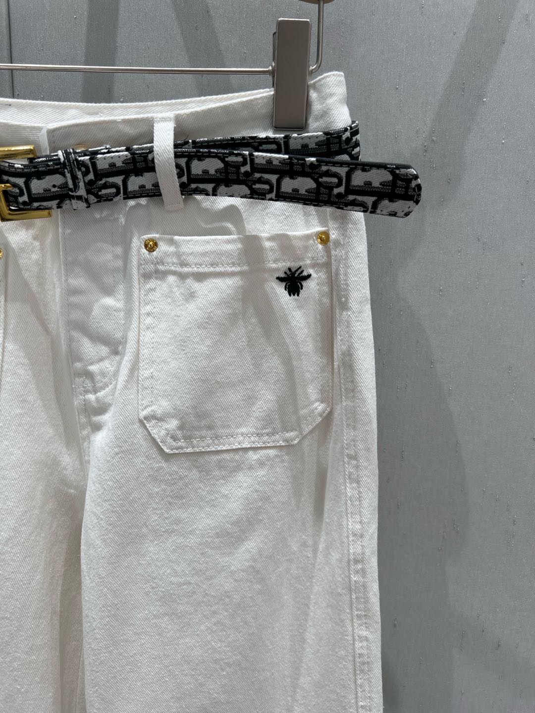 CD 25 Belt Decorated Double Pocket Jeans White Cotton 209950