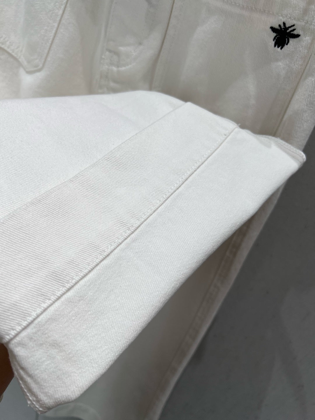 CD 25 Belt Decorated Double Pocket Jeans White Cotton 209950