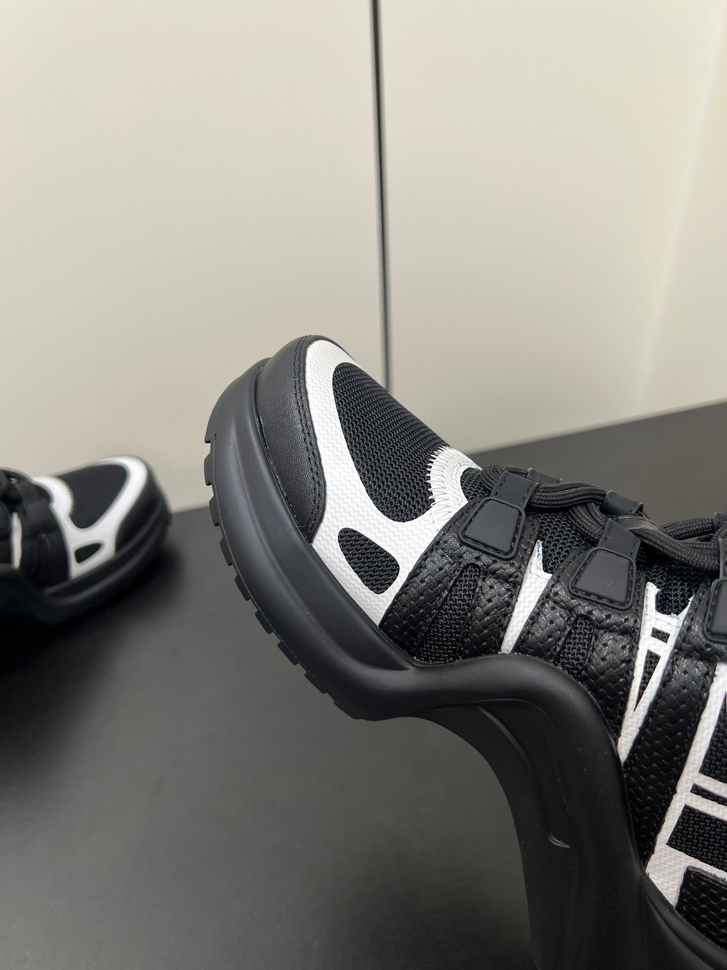 LV Archlight Sneaker 50mm Black Mix White Fabric