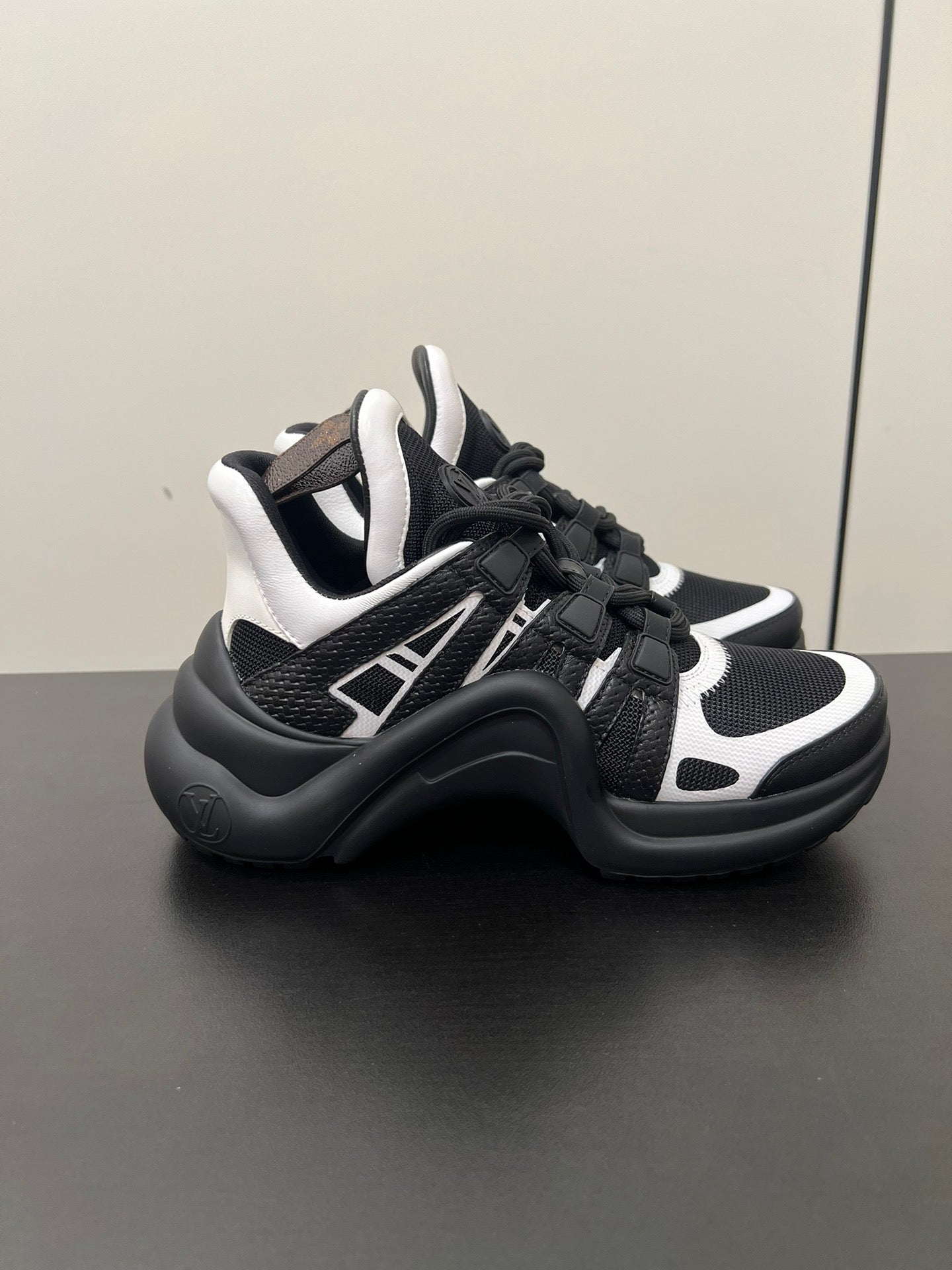 LV Archlight Sneaker 50mm Black Mix White Fabric