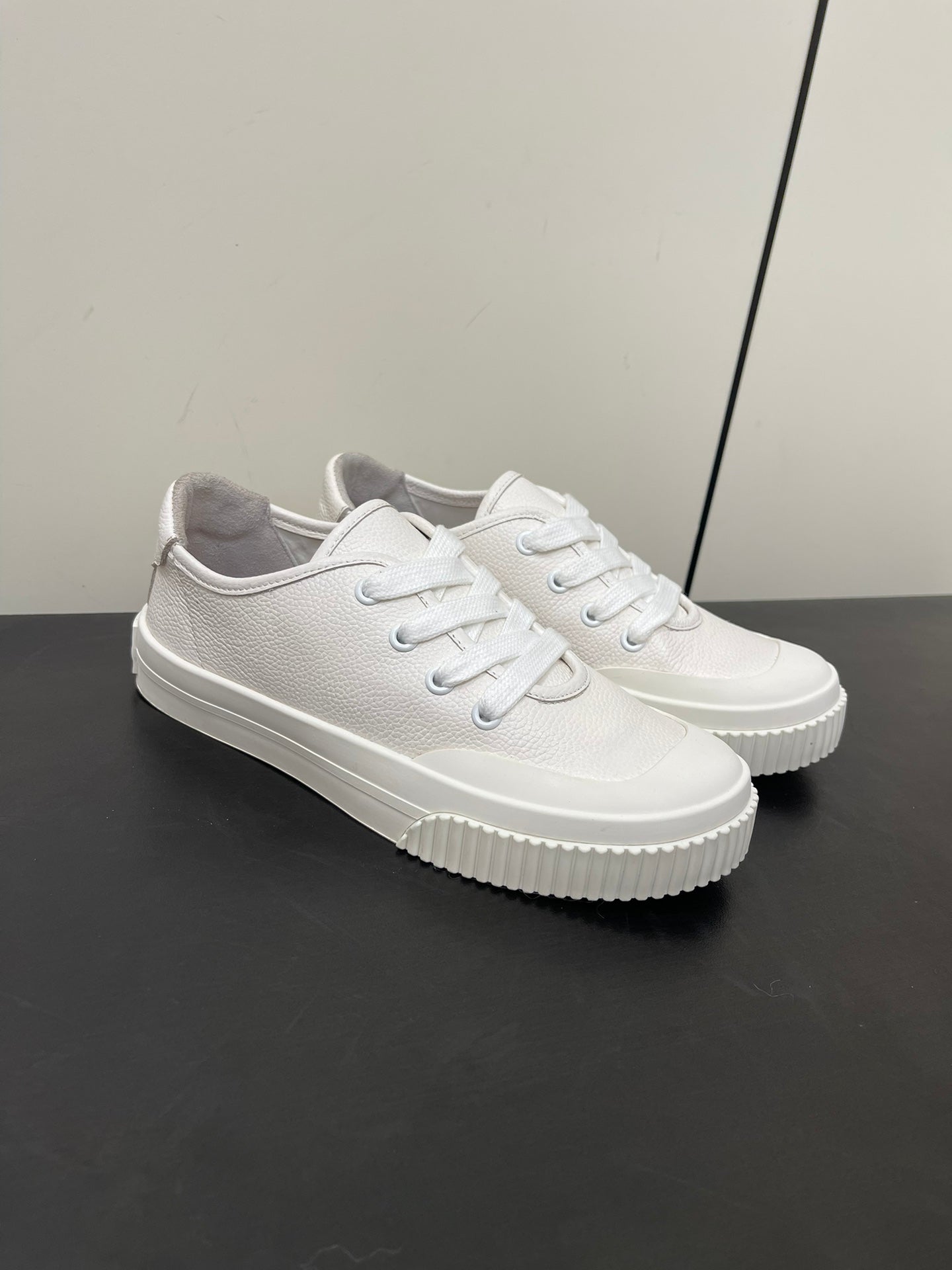 LP CLASSIC BISCUIT SNEAKERS WHITE CALFSKIN