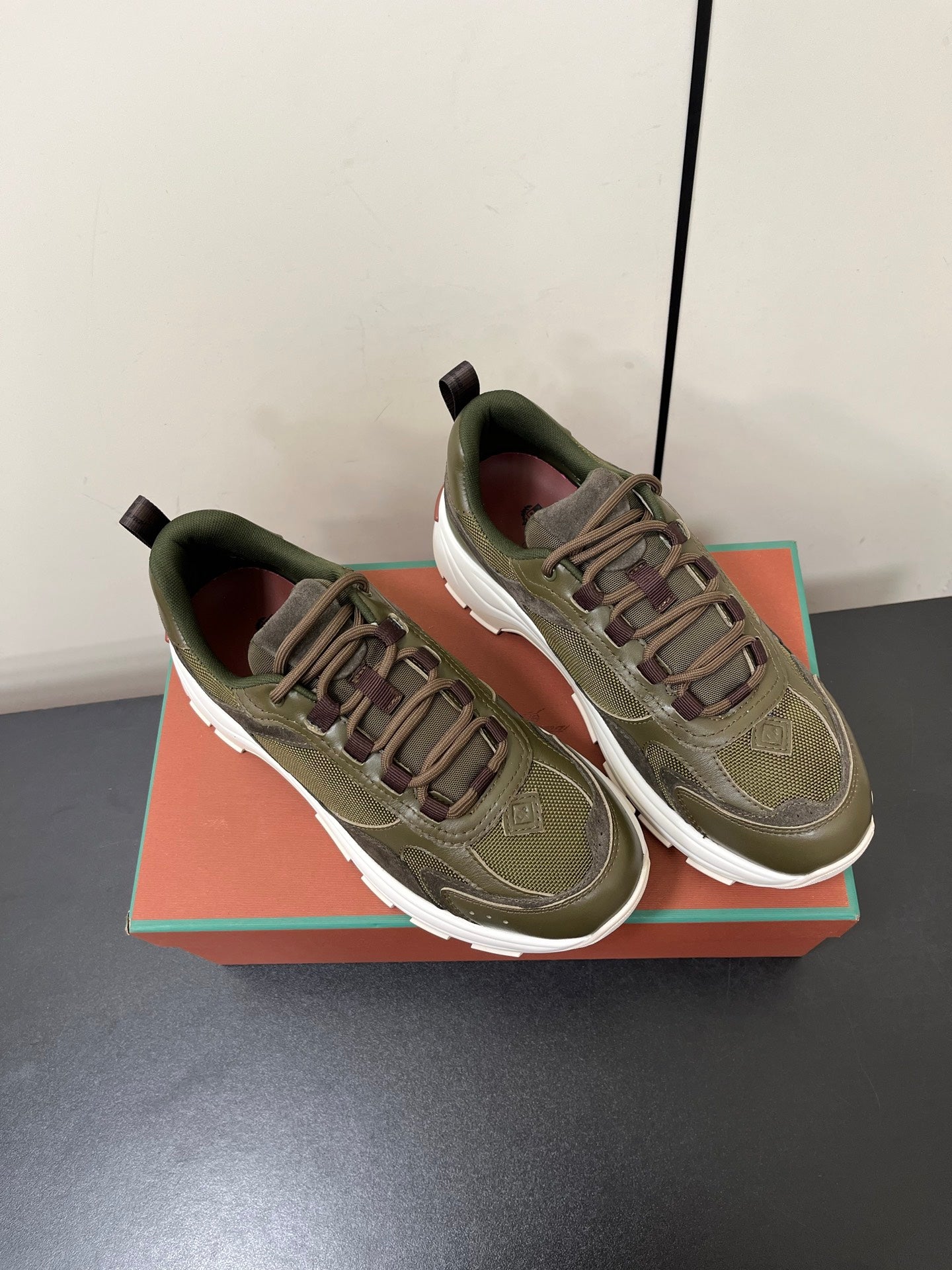 LP 25C Cairn Walk Sneaker Purslane Calfskin and Fabric 210918