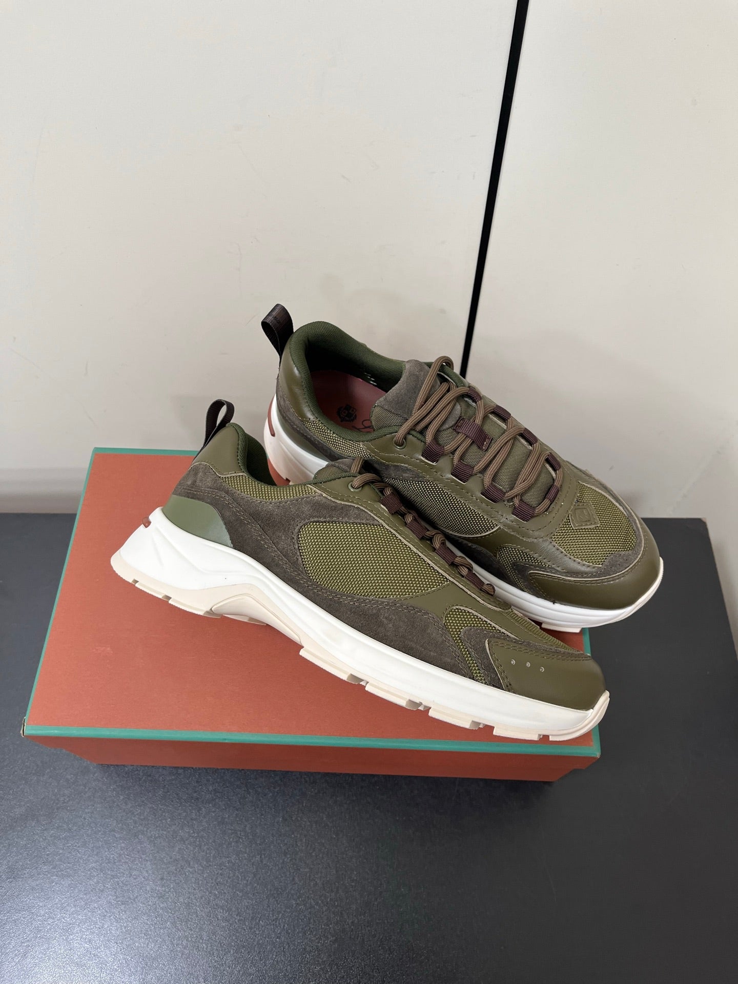 LP 25C Cairn Walk Sneaker Purslane Calfskin and Fabric 210918