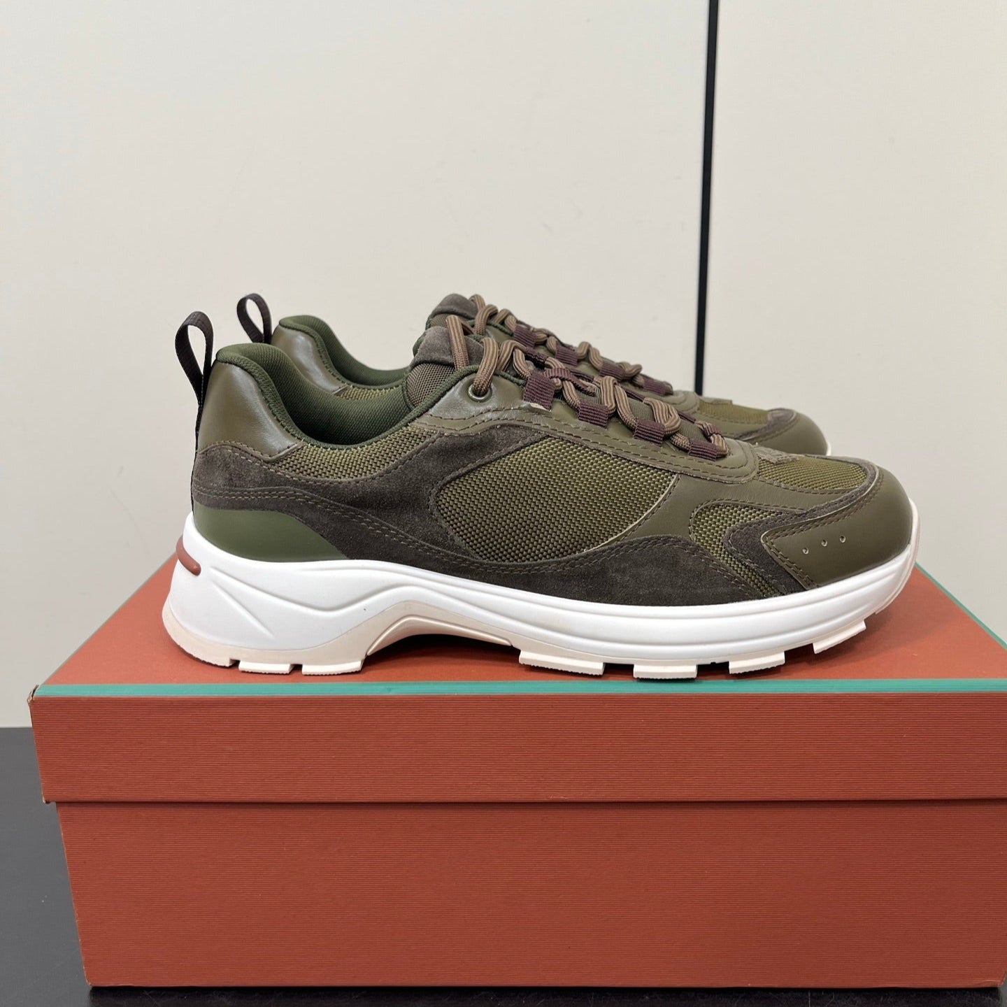 LP 25C Cairn Walk Sneaker Purslane Calfskin and Fabric 210918