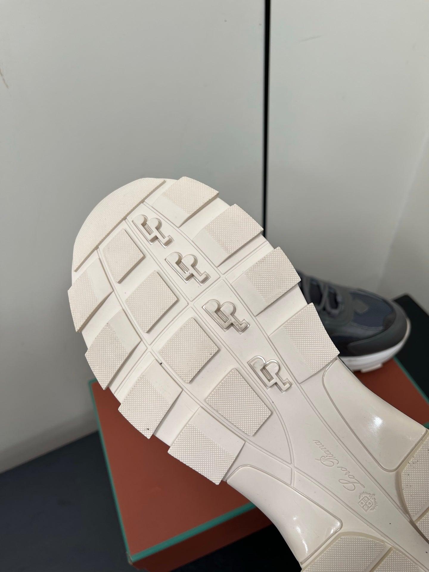 LP Cairn Walk Sneaker Spanish Gray Calfskin and Fabric 210922